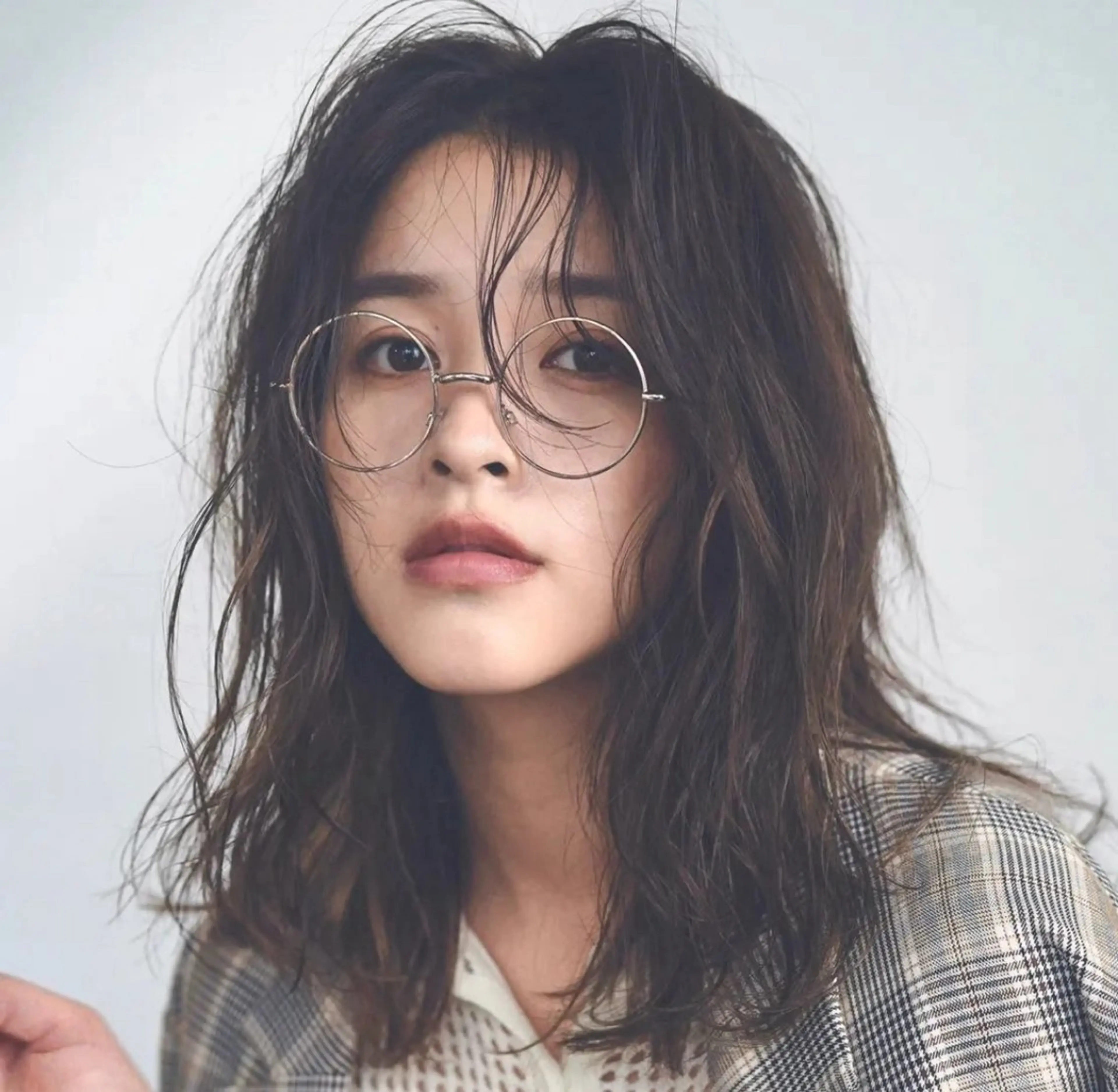 ミディアム カラー 黒木 栞のヘアスタイル