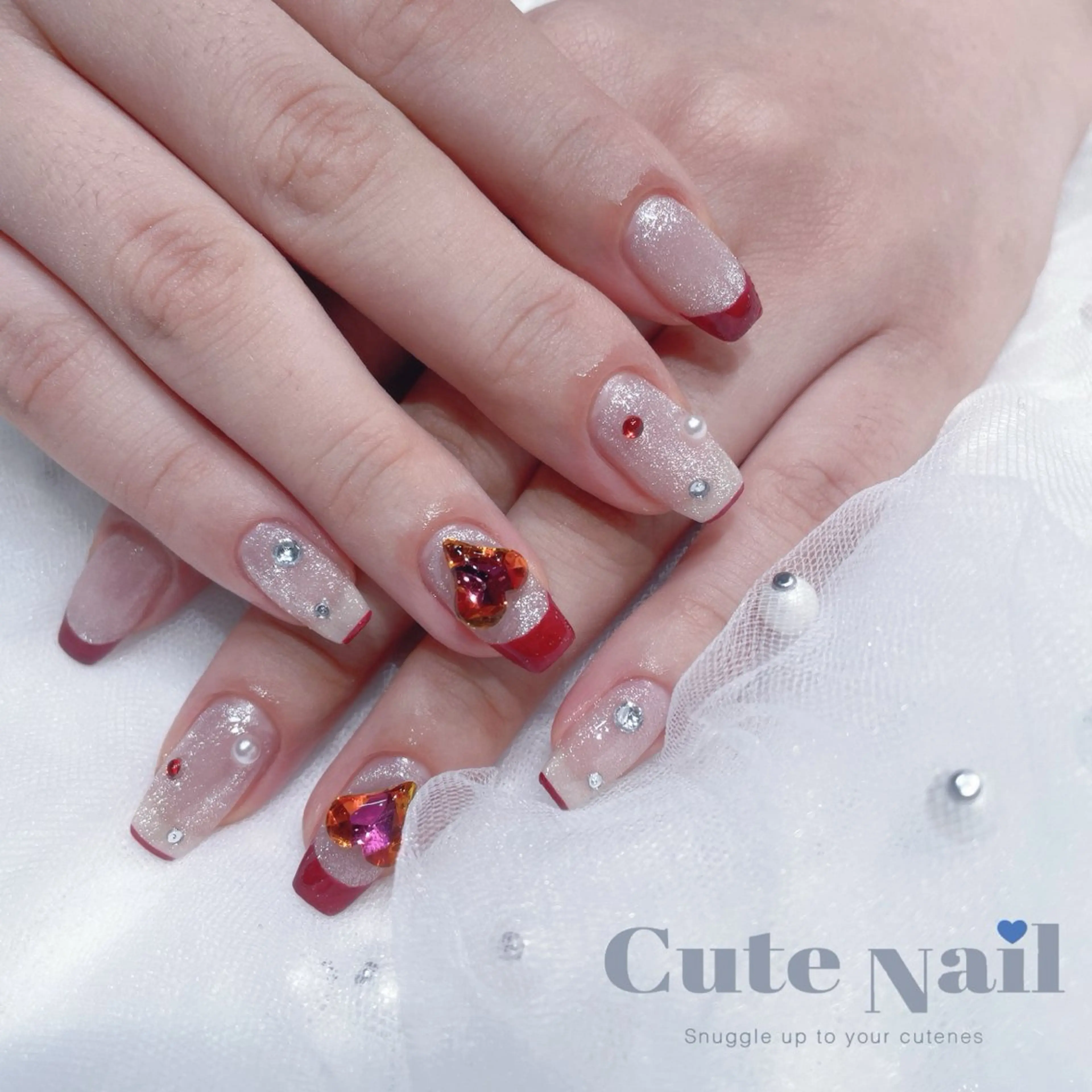 ネイル GO TODAY SHAiRE SALON原宿 Liber所属・️🫧もこ 艶感ネイル🫧のネイルデザイン