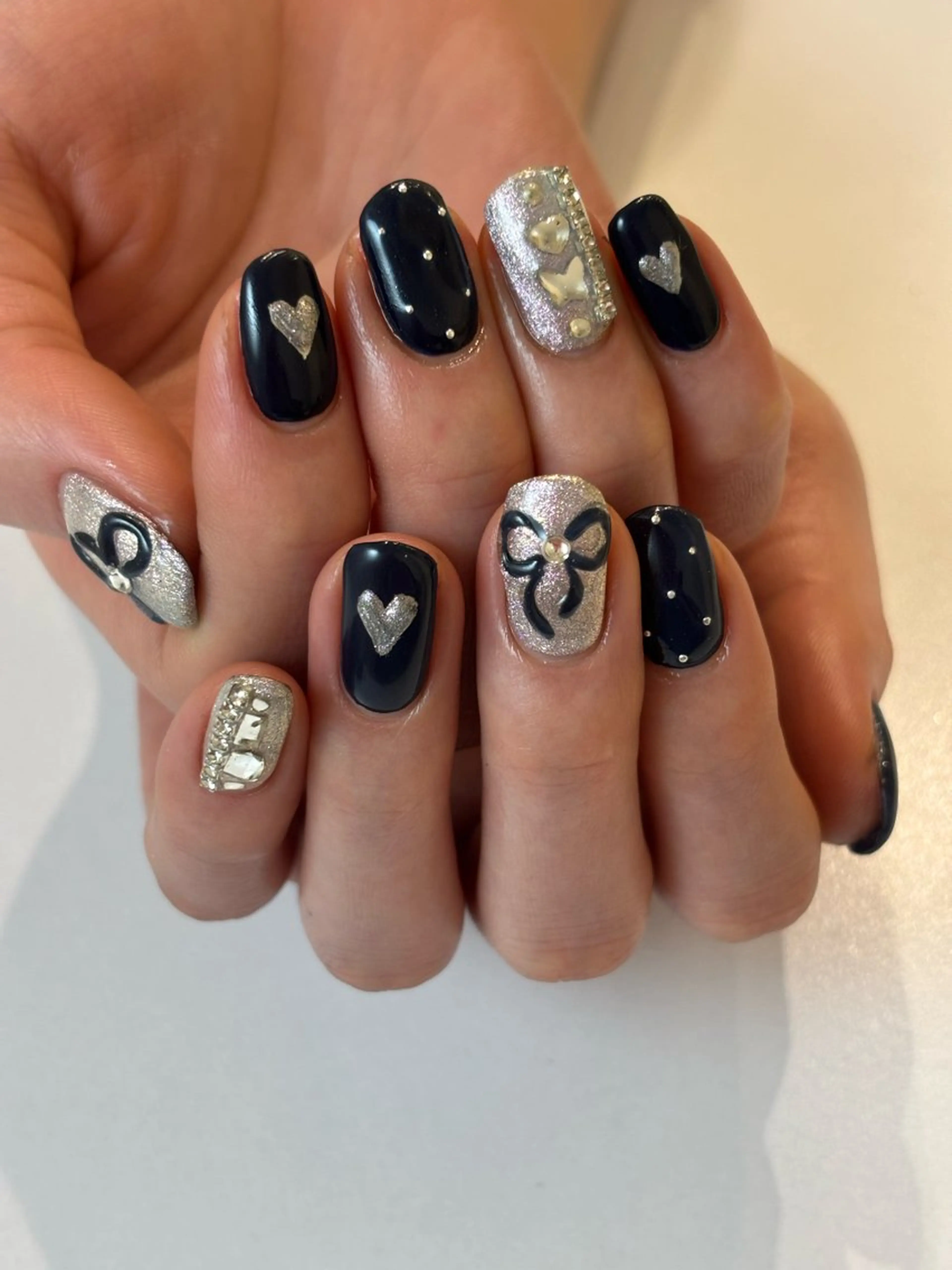 ネイル 冬ネイル クリスマス ハンドネイル Ann. nail.tokyo所属・Ann nailのネイルデザイン