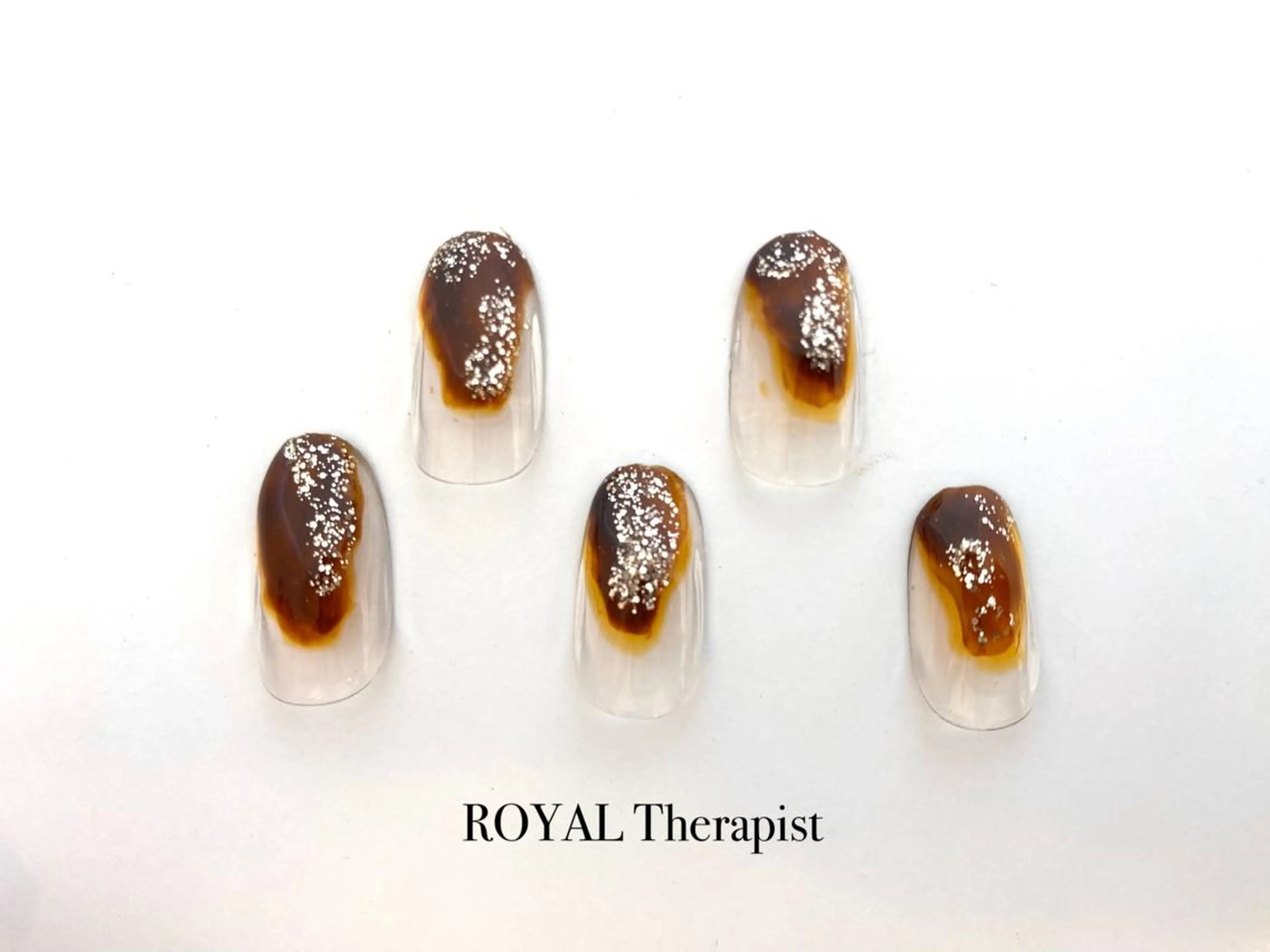 ネイル 【山岡】 ロイヤル•セラピストのネイルデザイン