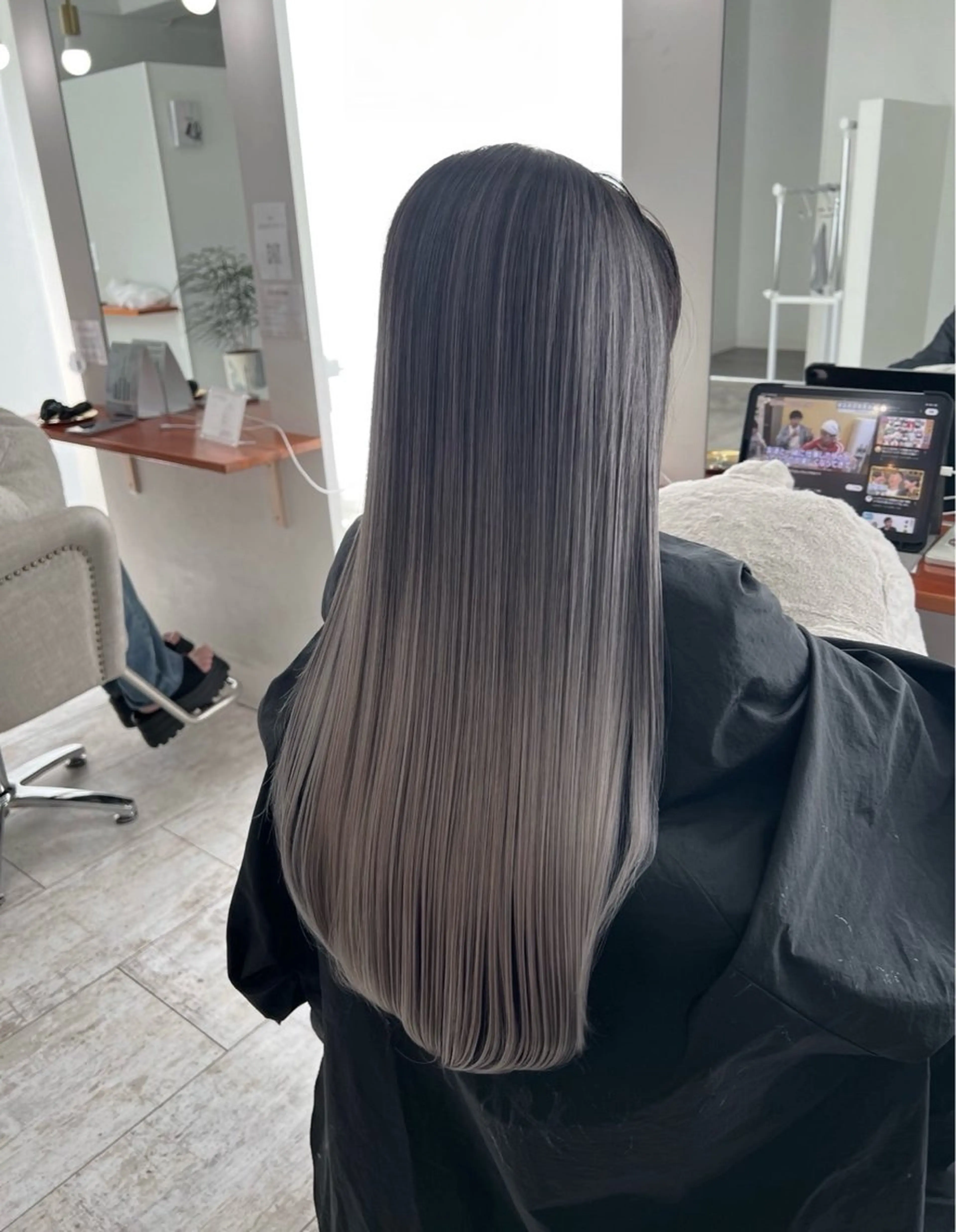 ロング カラー バレイヤージュ グレージュ レイヤーカット ヘアカラー トリートメント ROBIN所属・指名数No.1 /NAOYAのヘアスタイル