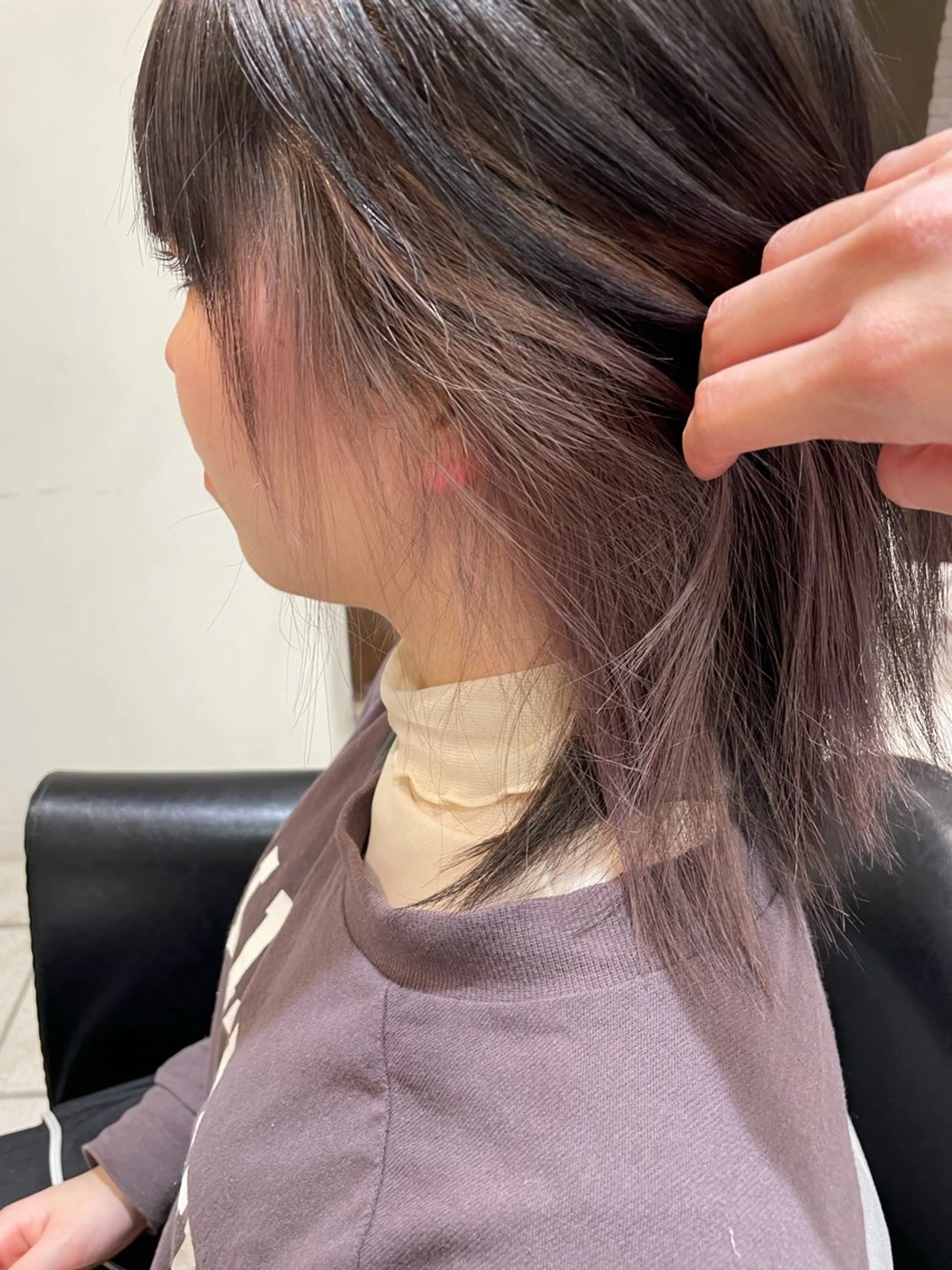 カラー ブリーチ インナーカラー 🩵RIKO🩵 透明感カラー🫧のヘアスタイル