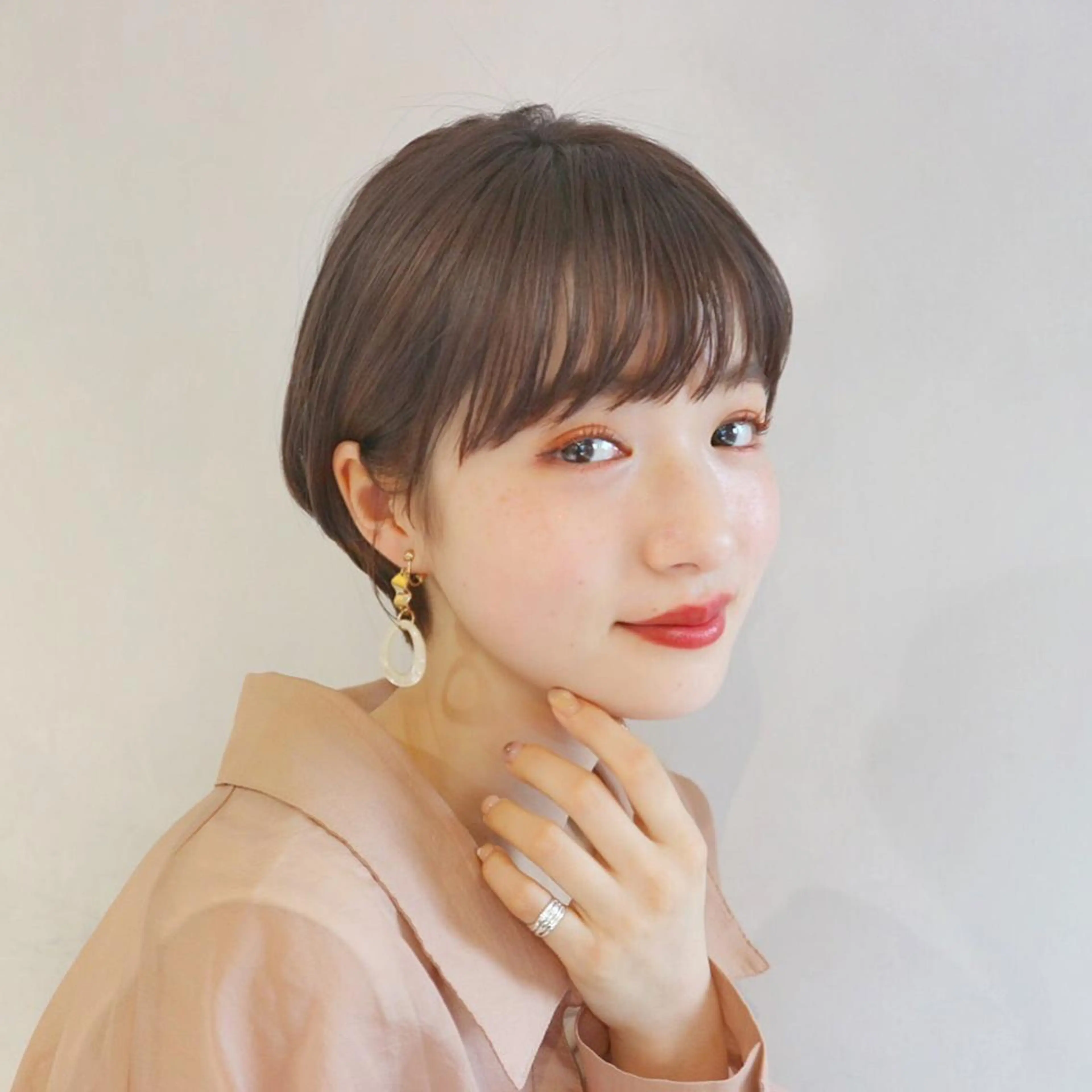 ショート カラー ショートボブ 丸みショート ボブ ショートヘア amber池袋所属・徳本 駿太のヘアスタイル