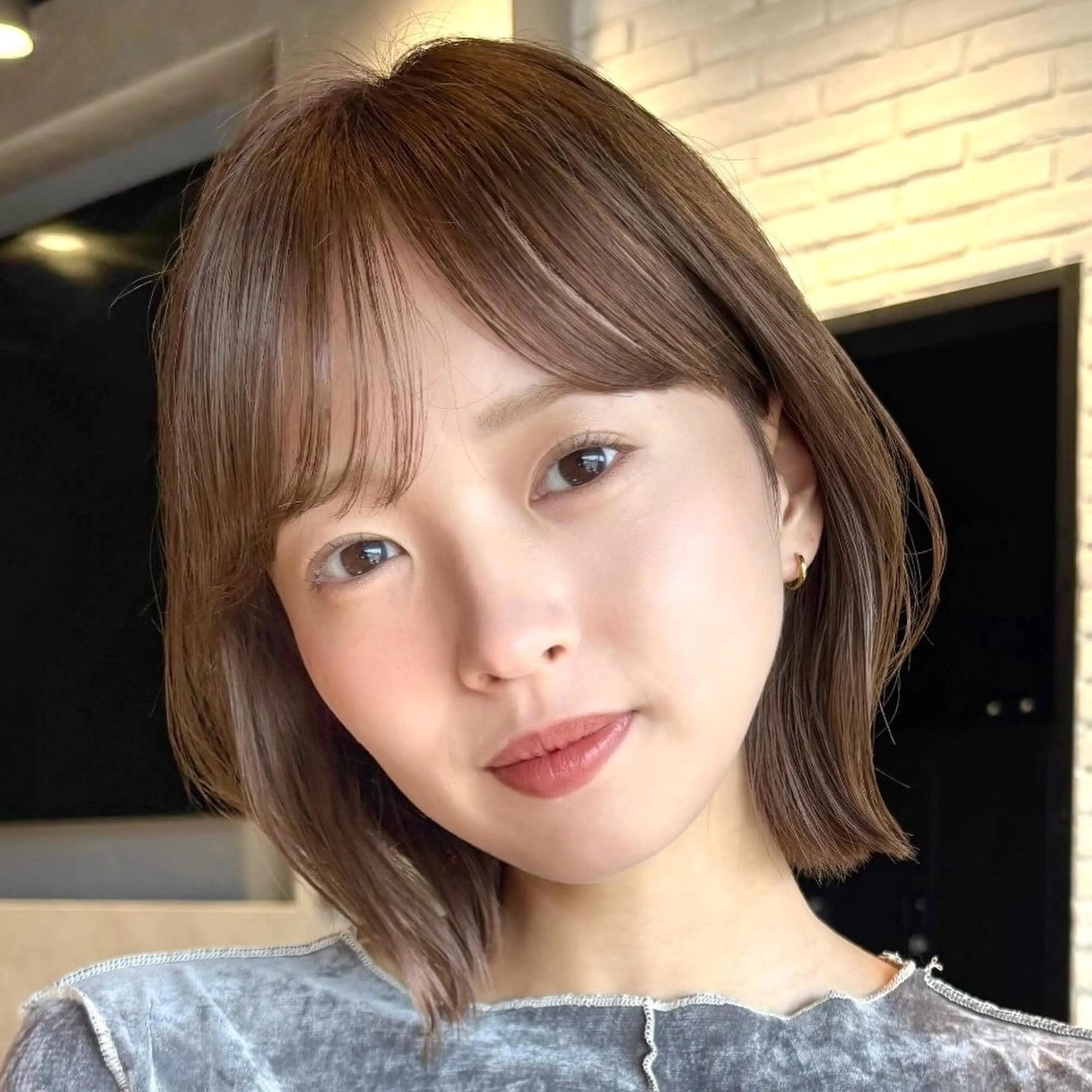 ショート カラー ベージュカラー ブリーチ ブリーチなしカラー ボブ くびれヘア カット ヘアカラー トリートメント 顔まわり/レイヤー/ 透明感/まいな🥨のヘアスタイル