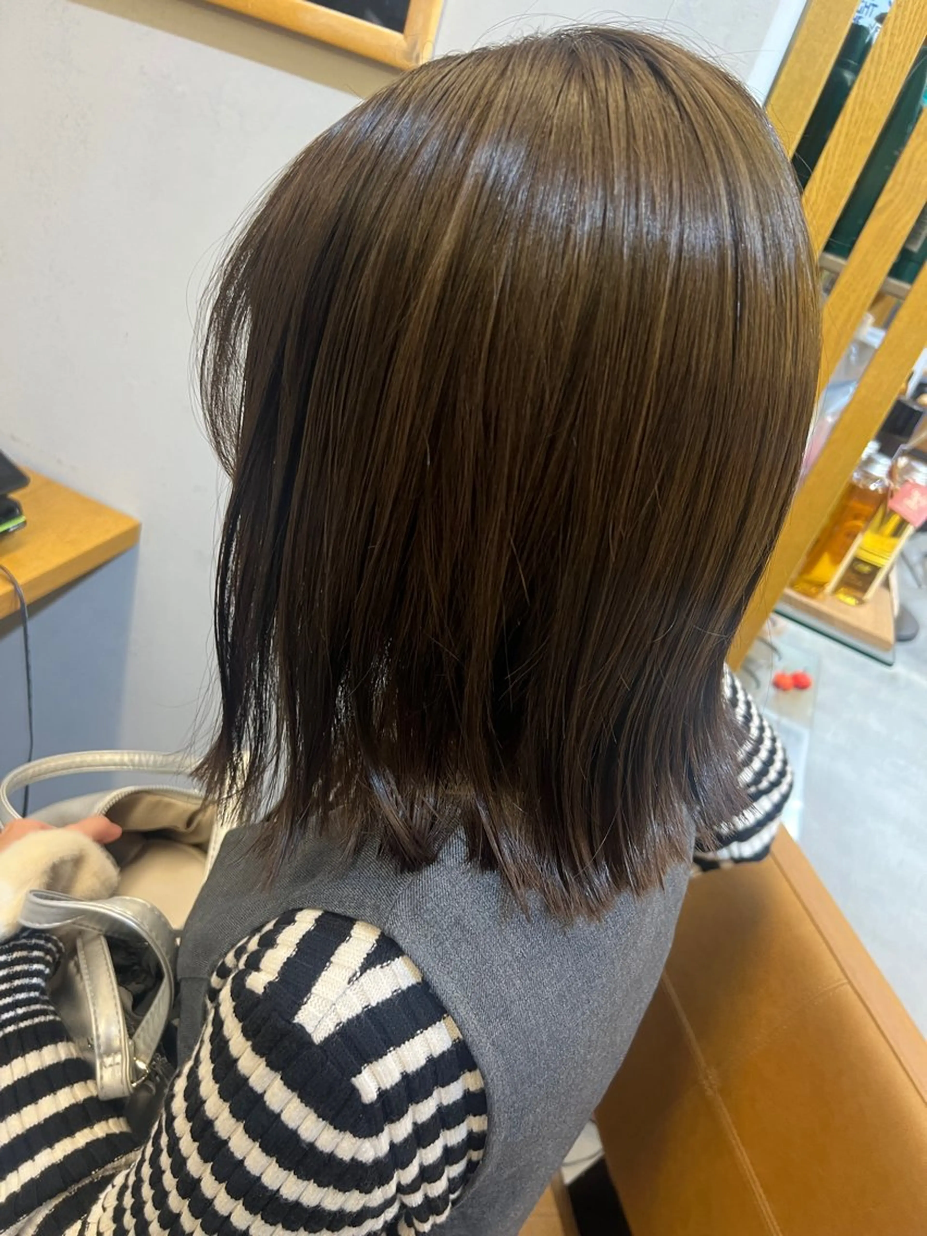 ミディアム カット ヘアカラー 似合わせ🌿 AYAKAのヘアスタイル