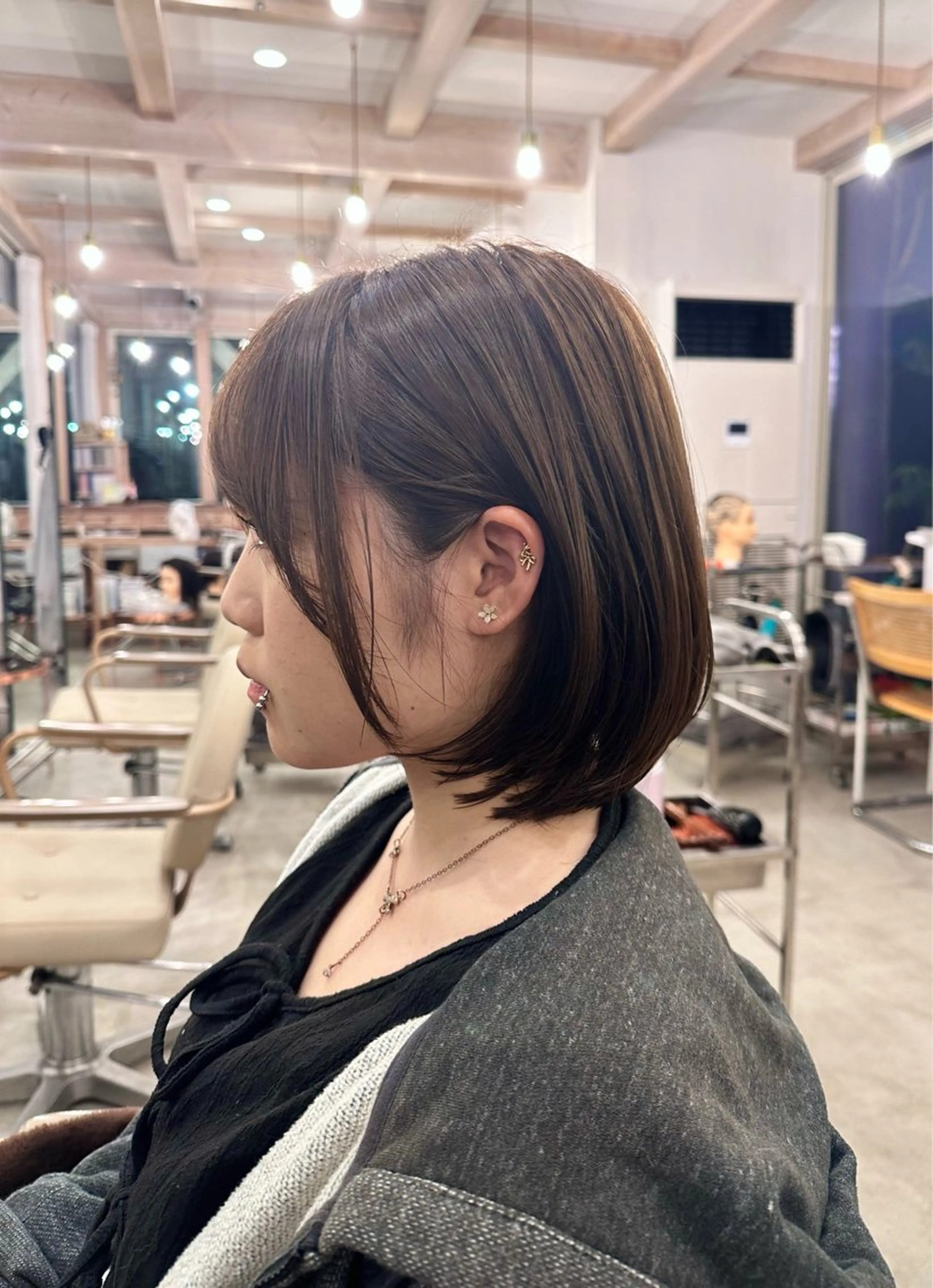 ミディアム ボブ and c所属・NISHI （ニシ）のヘアスタイル