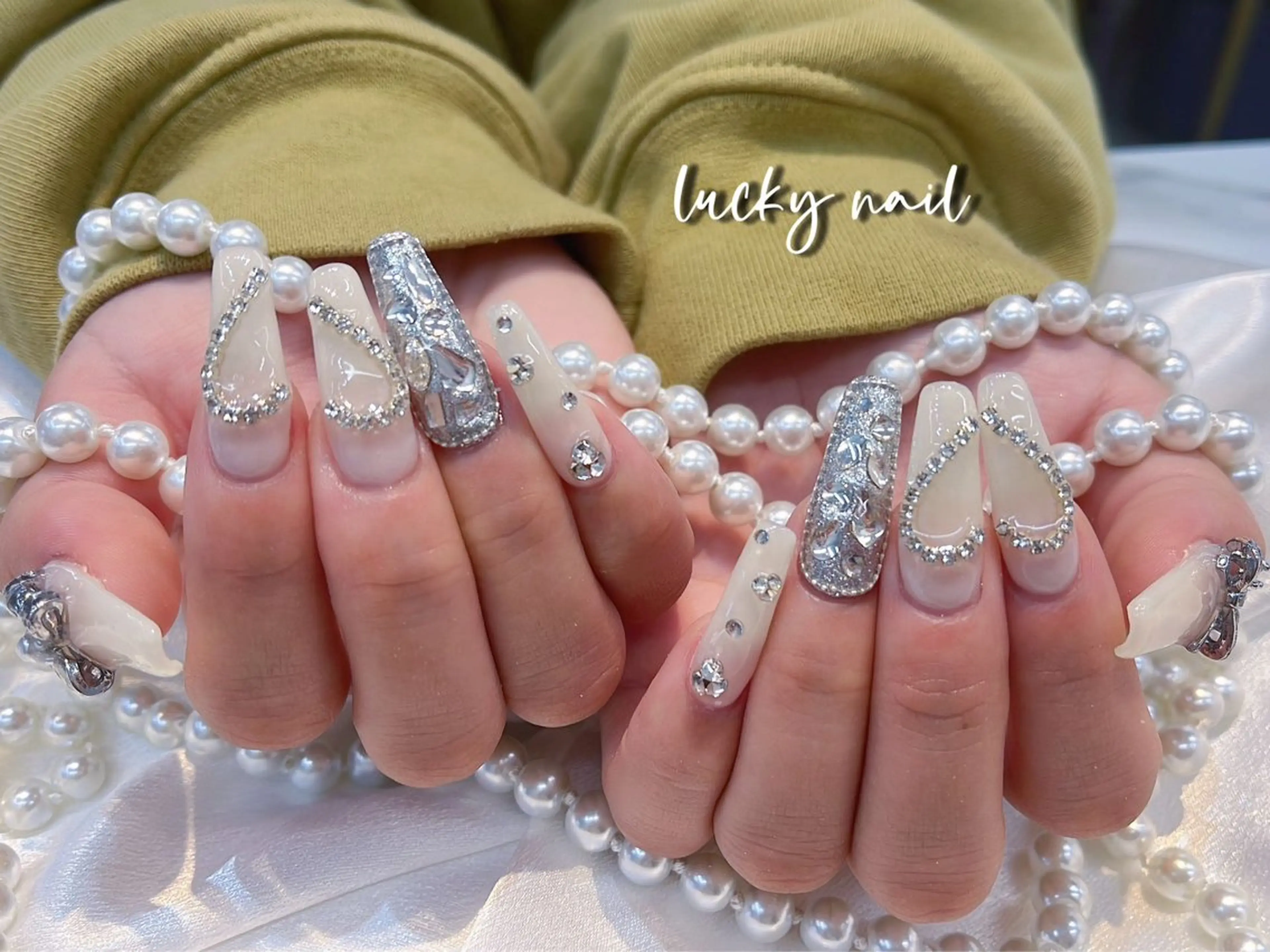 ネイル チークネイル 長さ出し ジェルネイル マグネットネイル 持ち込み Lucky nail  小林和希のネイルデザイン