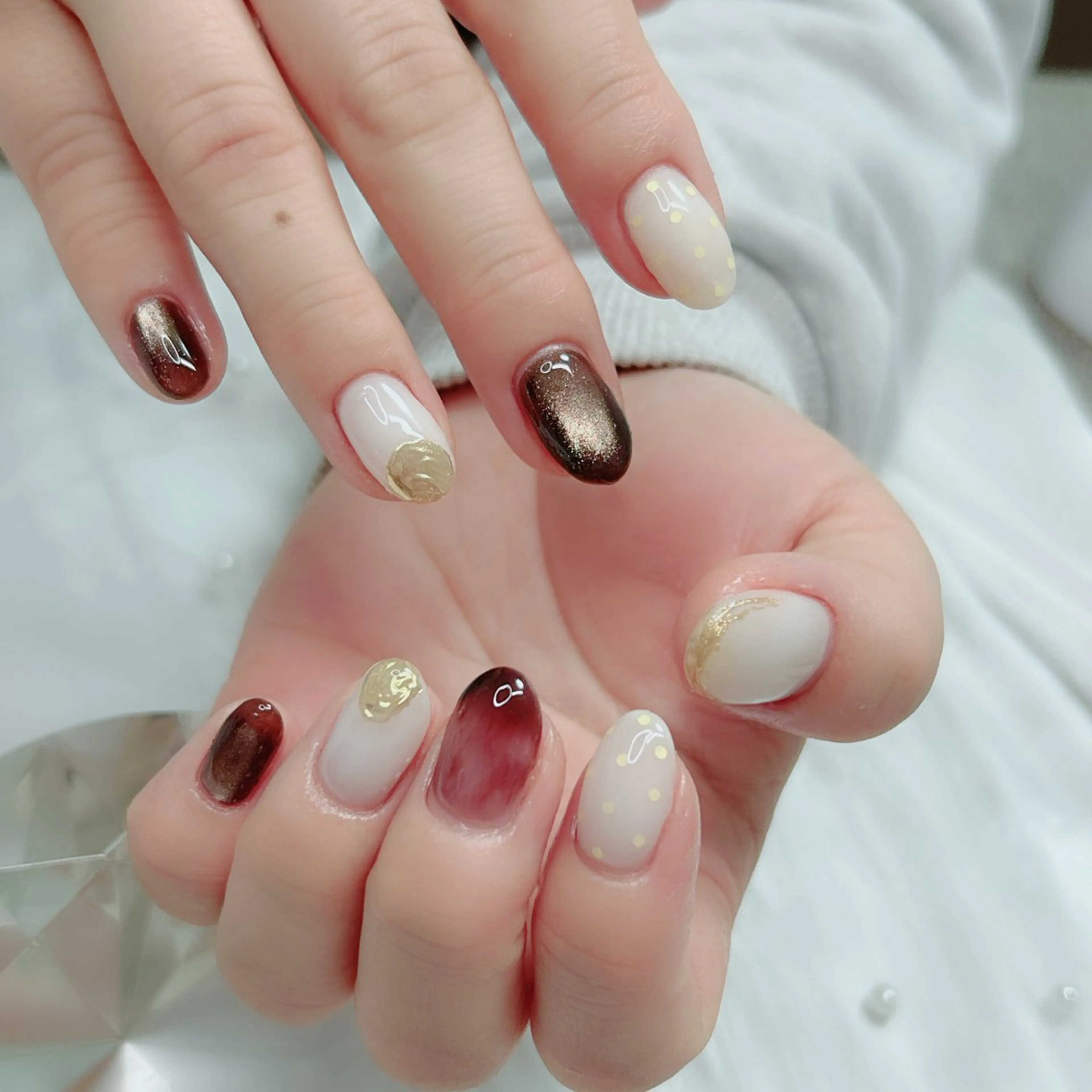 ネイル オーロラネイル ミラーネイル オフィスネイル ワンカラーネイル シンプルネイル ハンドネイル Cute Tips nailのネイルデザイン