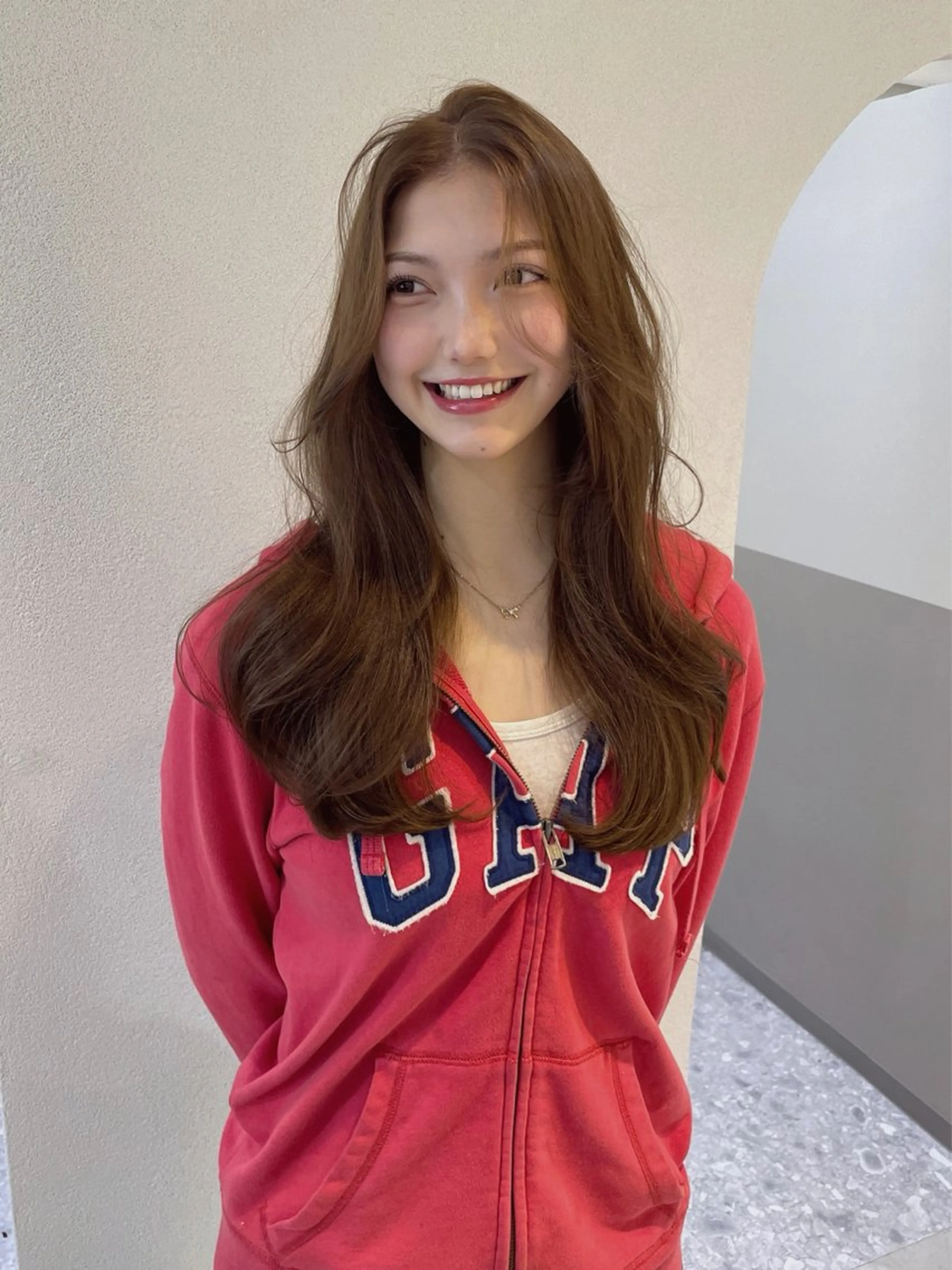 ロング カット ヘアカラー トリートメント レイヤーカット 新川栄一朗のヘアスタイル