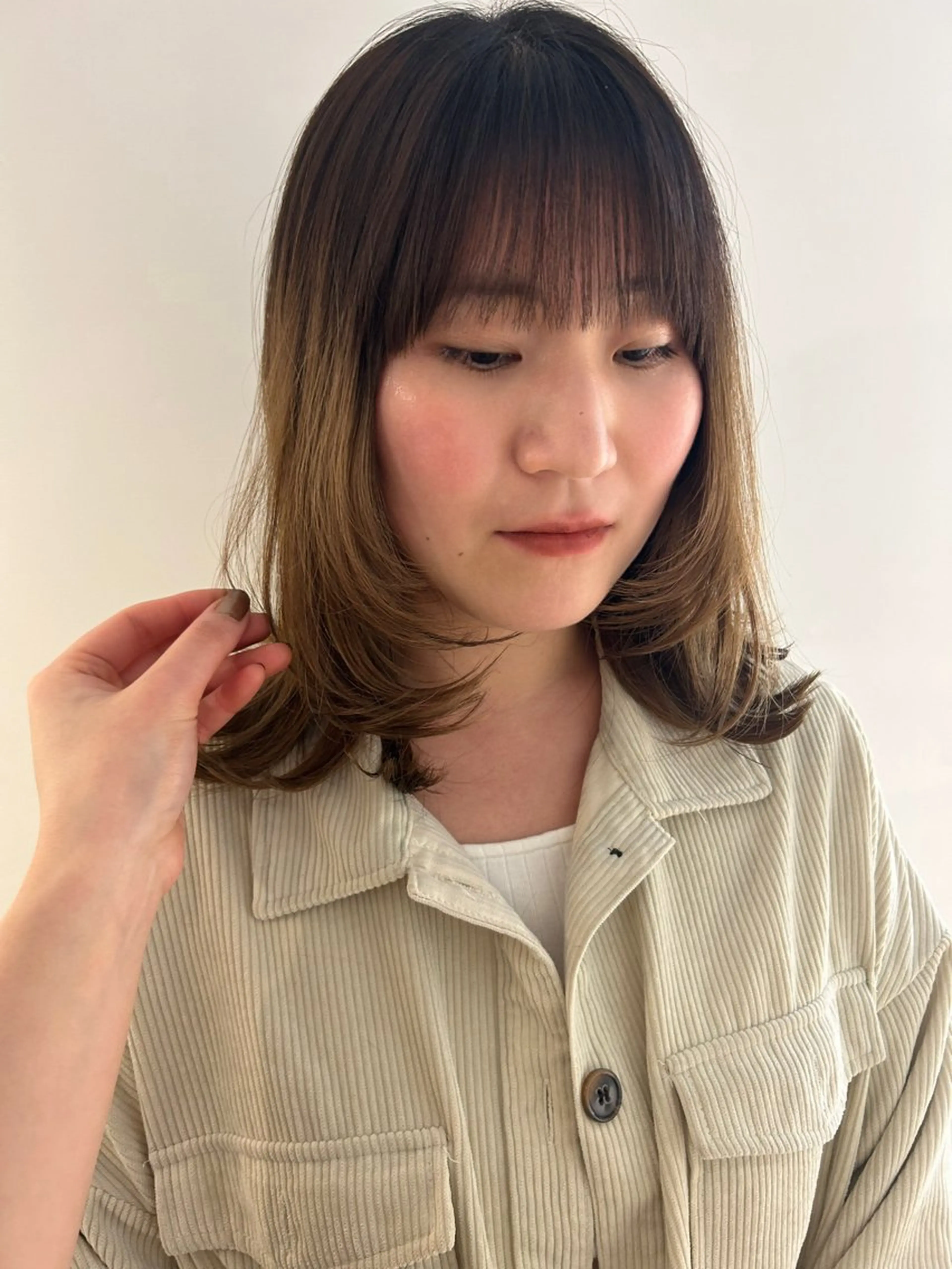 ミディアム Ata.所属・kubo nozomiのヘアスタイル