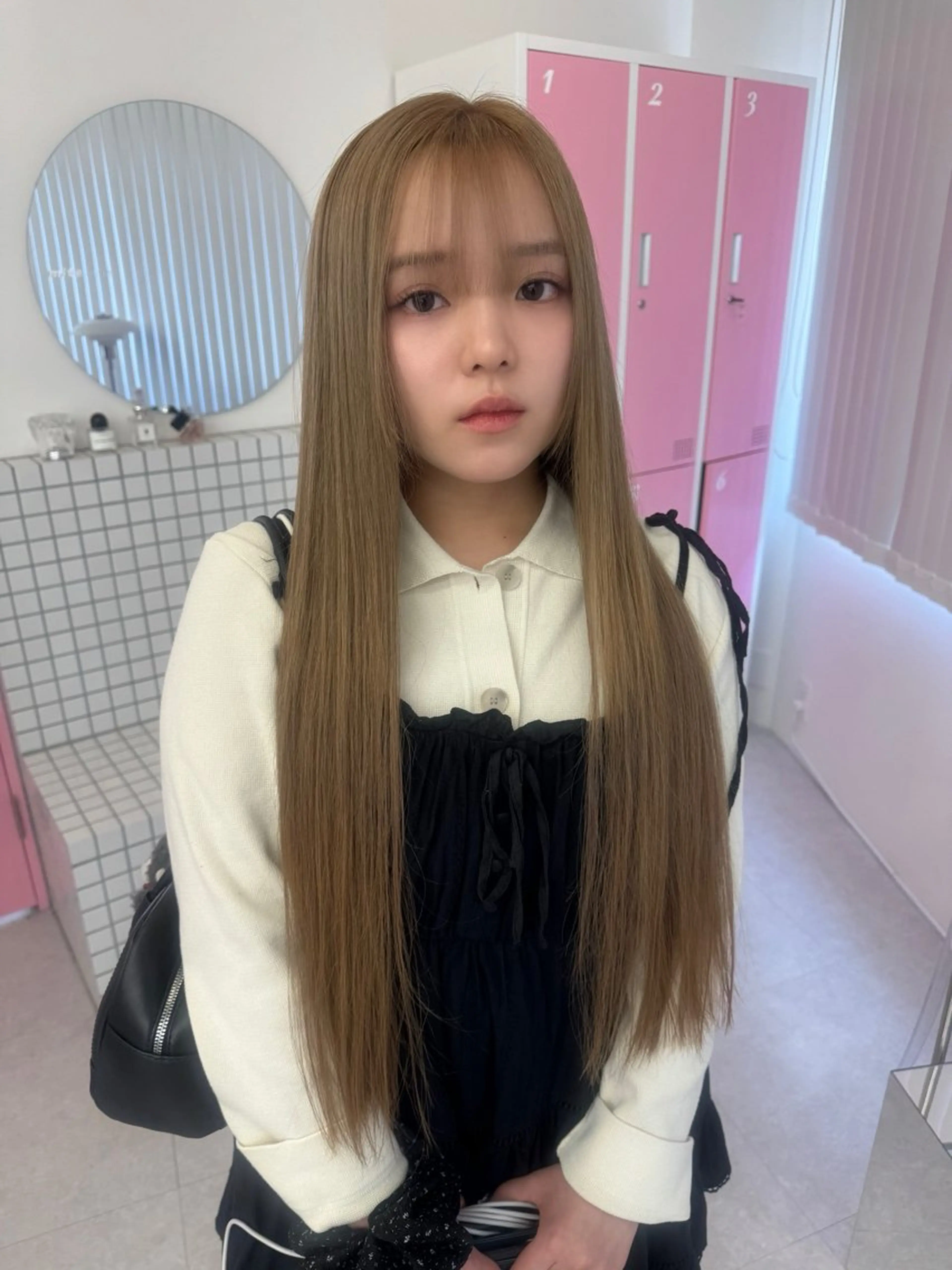 ロング カラー ベージュカラー ブリーチ ケアブリーチ ハイトーンカラー カット ヘアカラー トリートメント レイヤーカット/暖色 カラー/saraのヘアスタイル