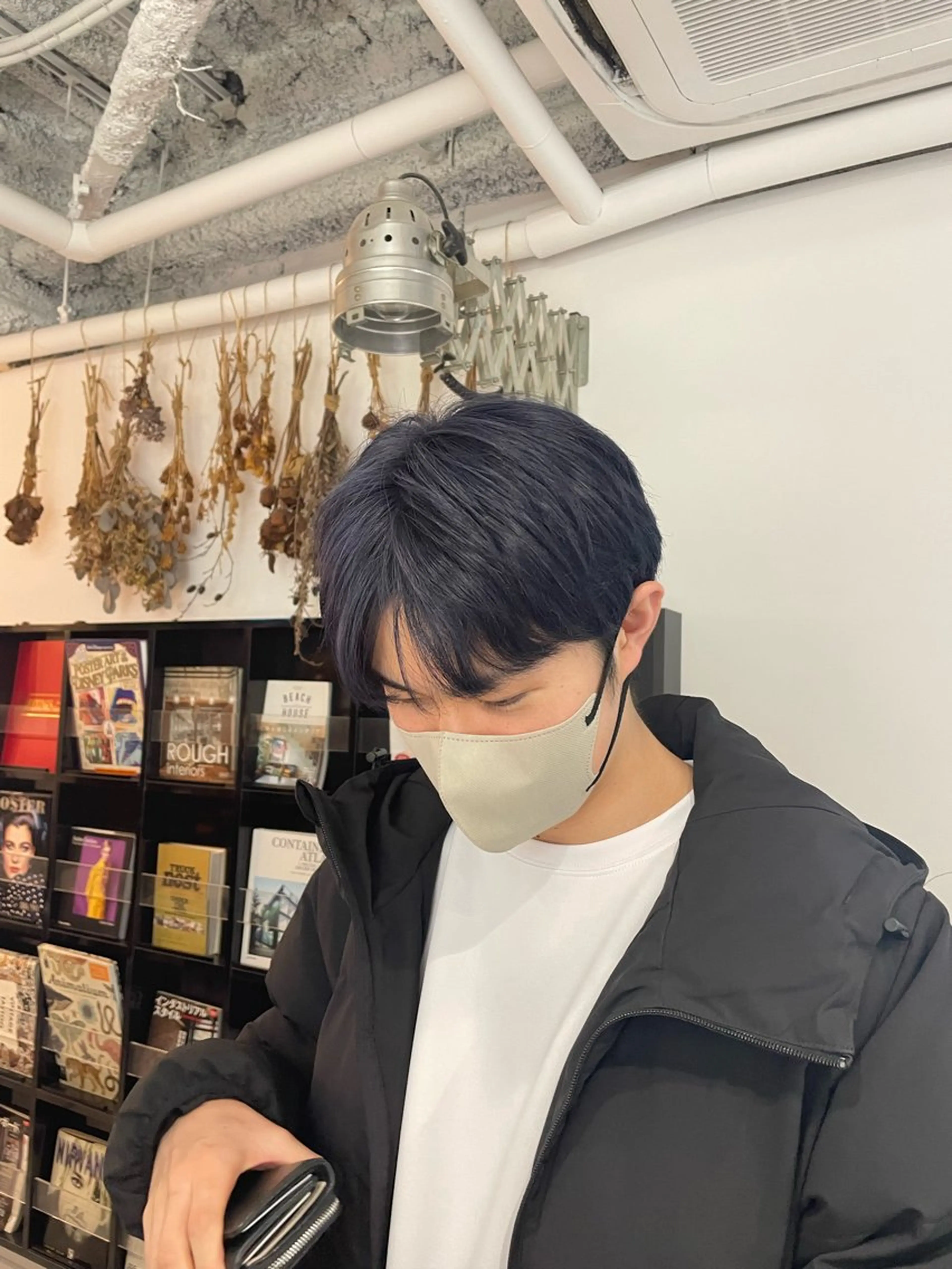 カラー メンズ メンズブリーチ ブリーチ ブルーカラー 🍒新家 さくら🍒のヘアスタイル