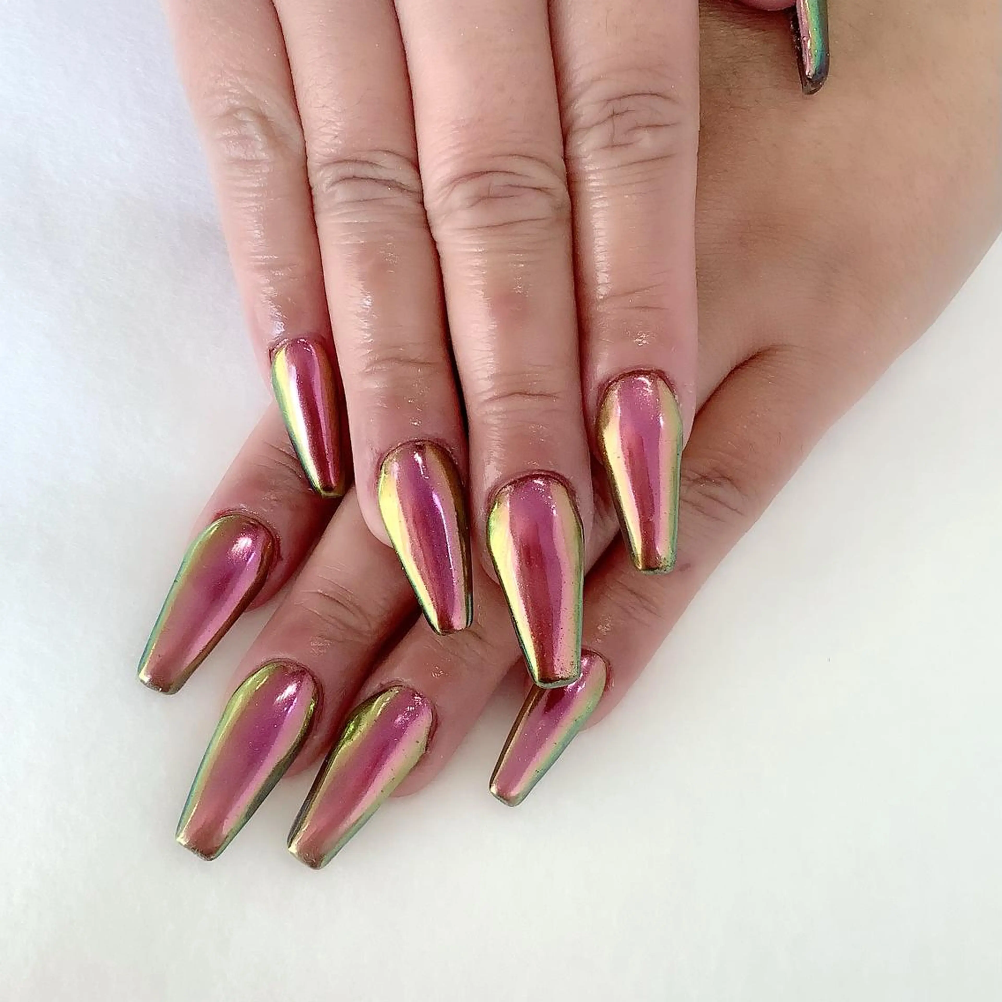 ネイル ミラーネイル ハンドネイル 💎🐰 saki. m 🐰💎のネイルデザイン