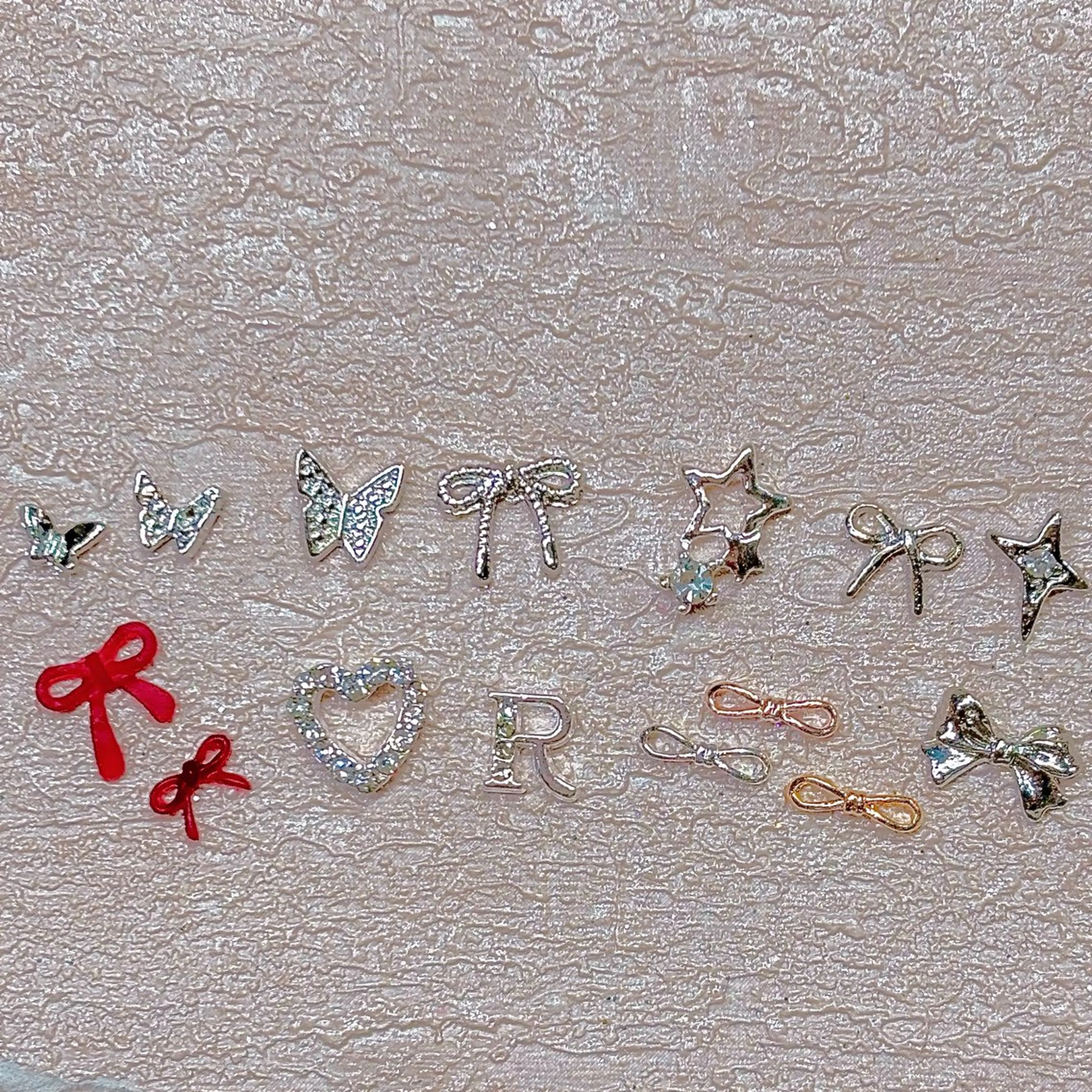 ネイル ゴールド ホログラムネイル マグネットネイル ミラーネイル ワンカラーネイル ハンドネイル ハンドケア 🫧OPELIA NAIL渋谷🫧のネイルデザイン