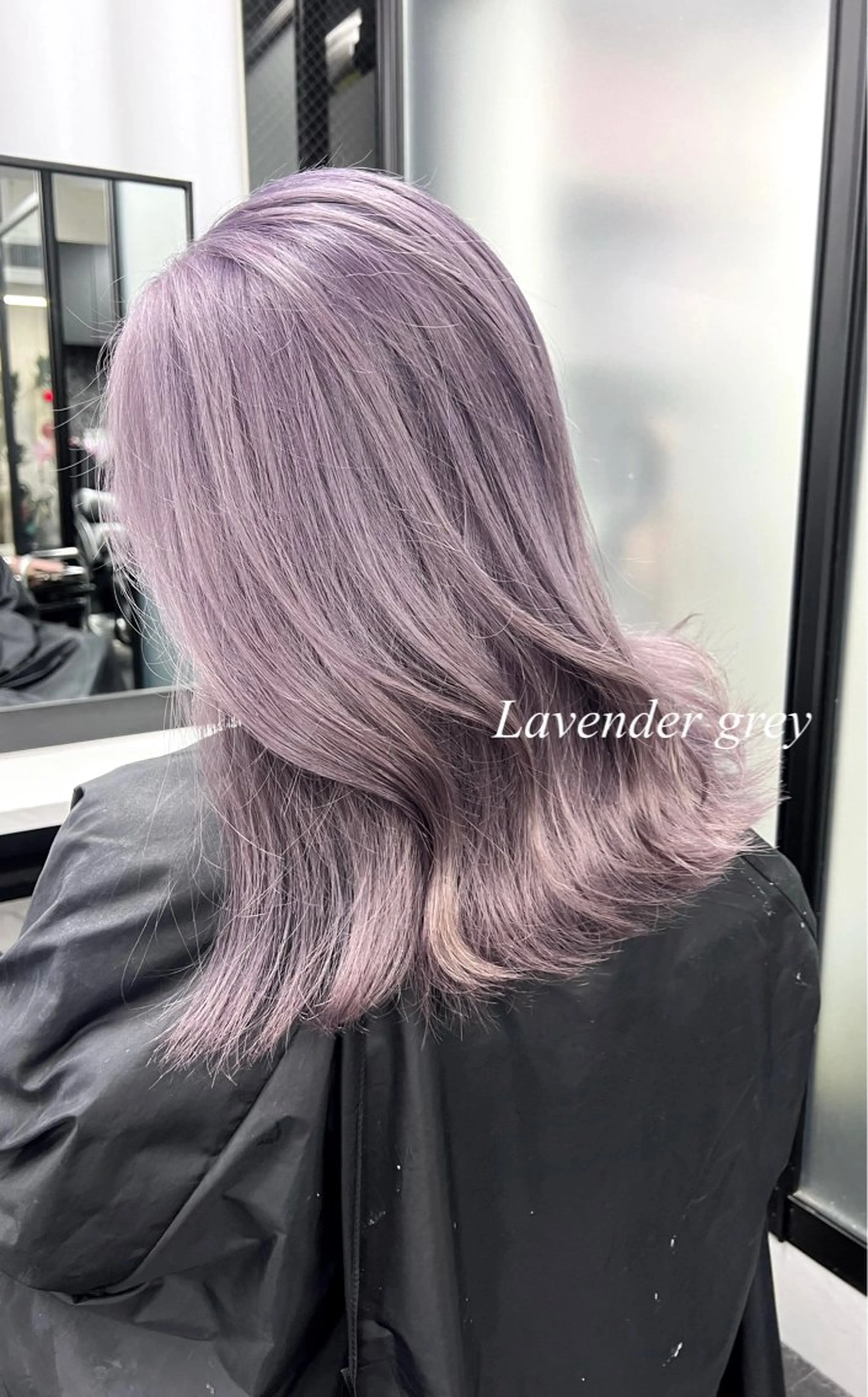 ミディアム カラー シールエクステ ハイトーンカラー エクステ ヘアカラー シールエクステ特化 ハイトーン、NANAのヘアスタイル