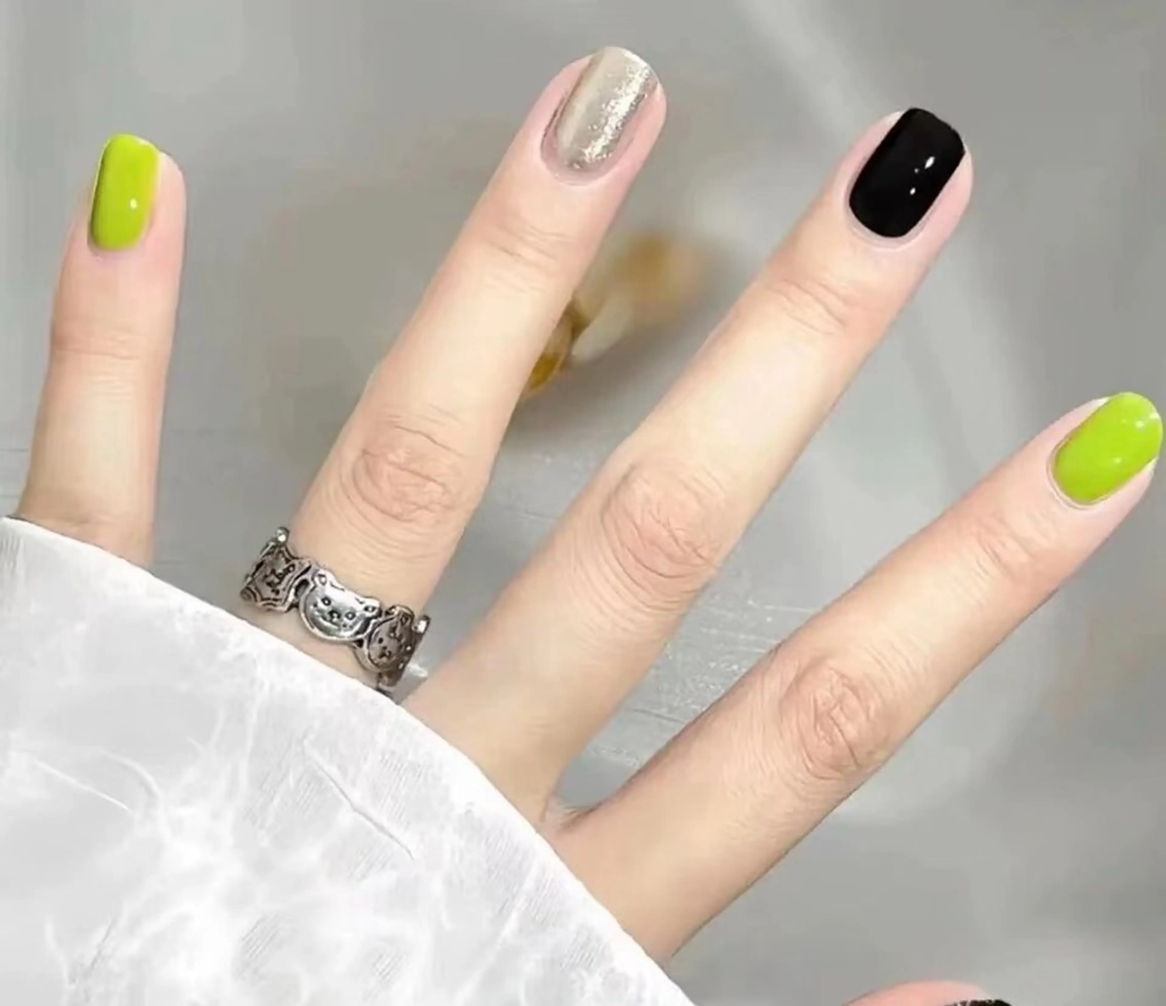 ネイル 高木 維麗絲のネイルデザイン