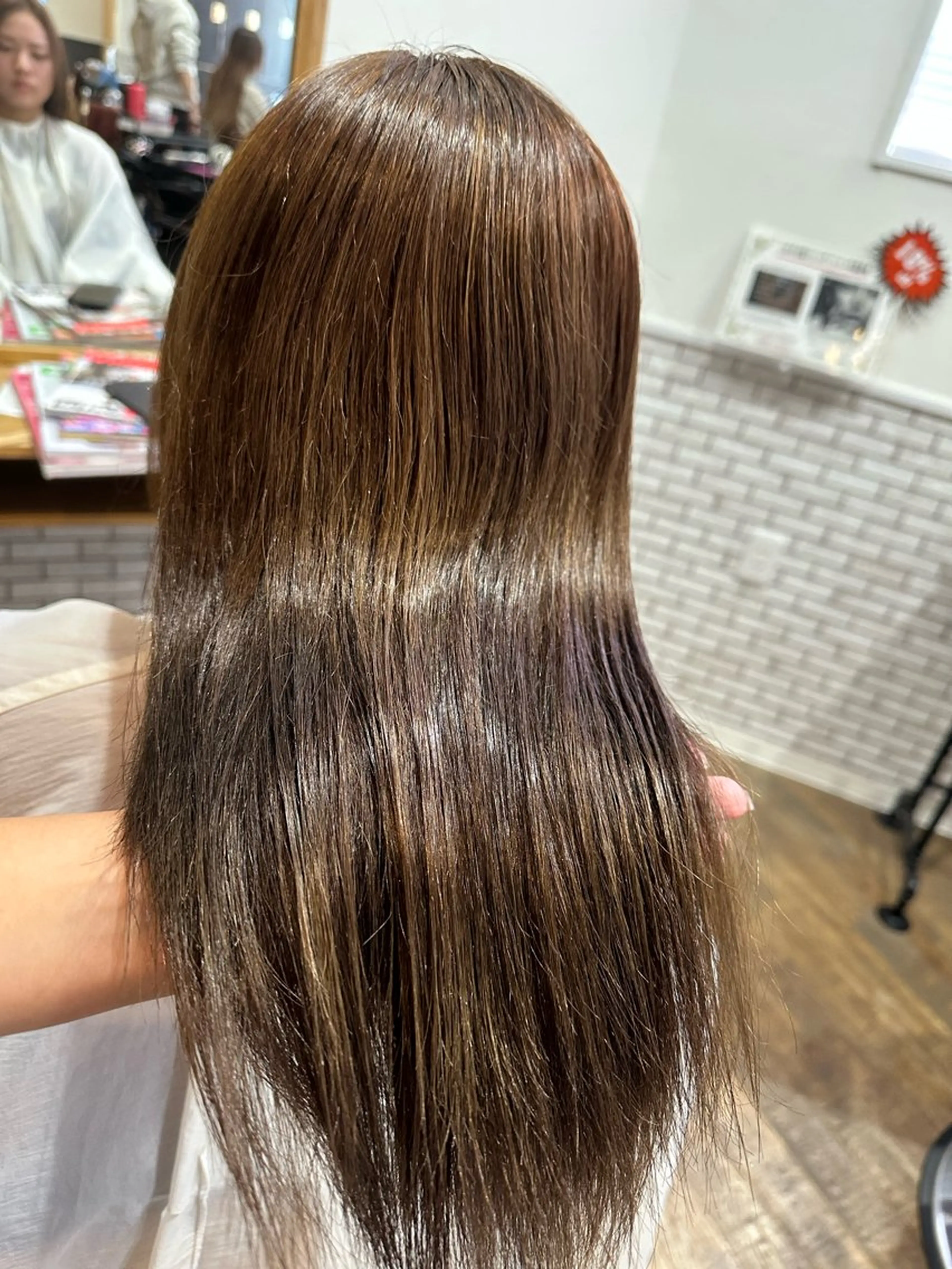 セミロング ヘアカラー トリートメント 半田 知穂のヘアスタイル