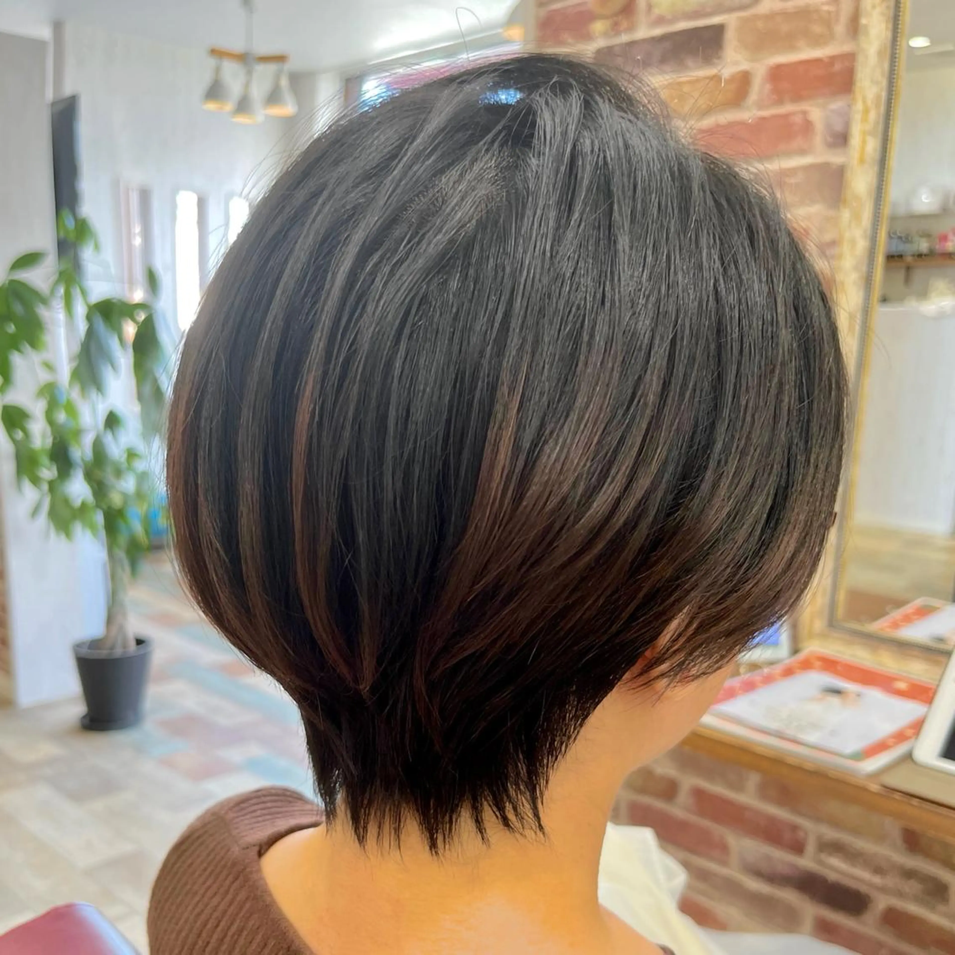 ショート ショートヘア ヘアデザインデコ所属・岩坂 美苗のヘアスタイル