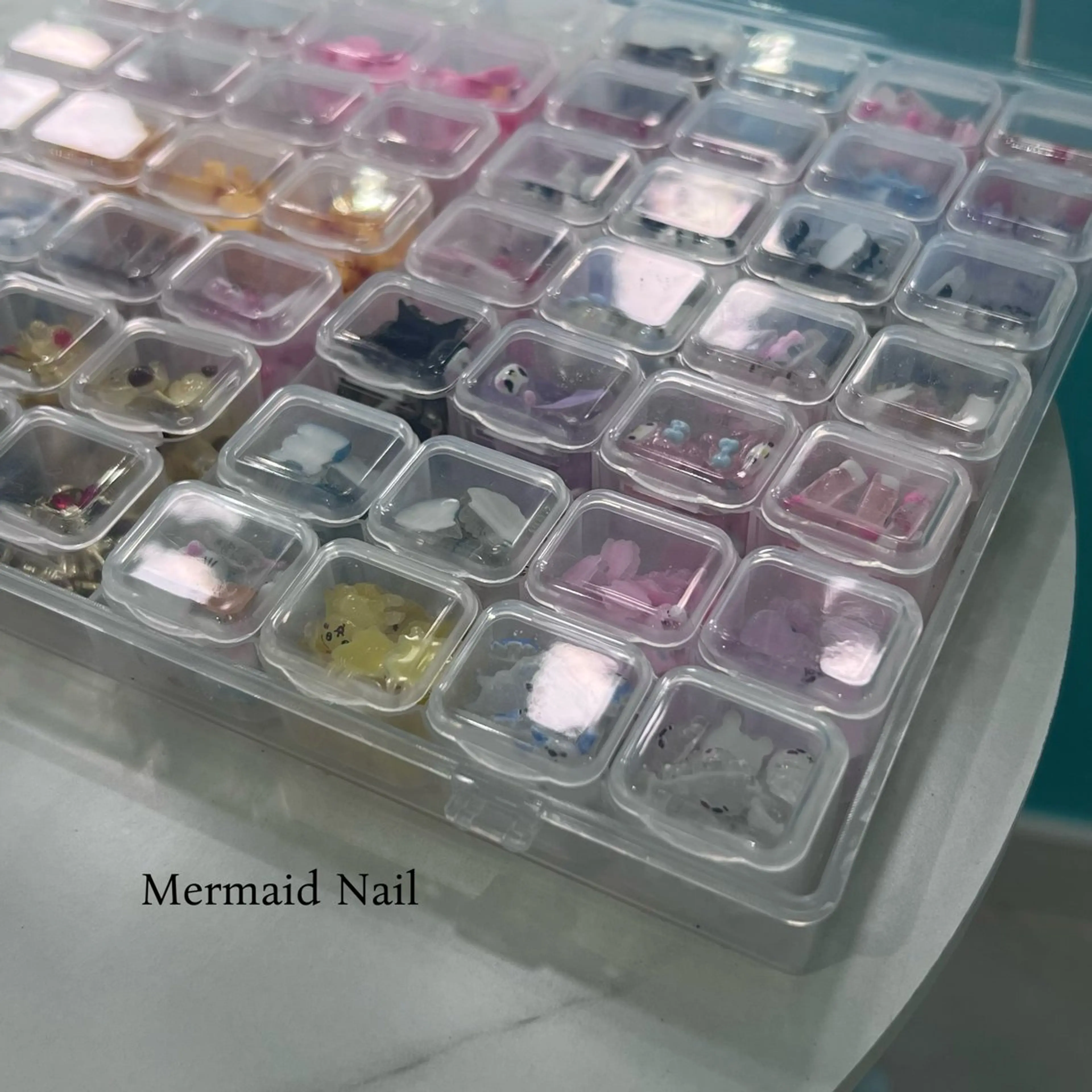 ネイル ラメ(グリッター) ラメグラデーション ワンカラーネイル Mermaid Nailのネイルデザイン