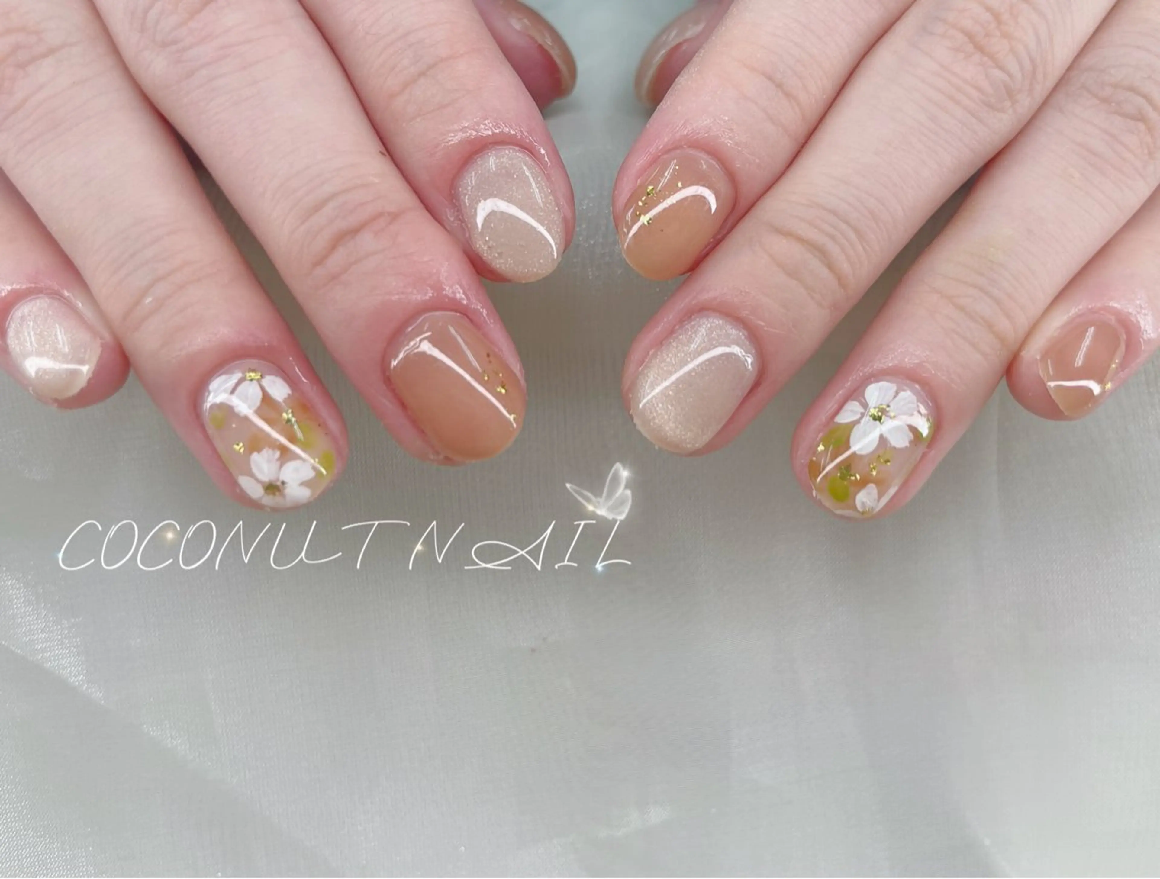 ネイル べっ甲ネイル フレンチネイル キラキラネイル ラメ(グリッター) マグネットネイル ハンドネイル 神田 ココナッツのネイルデザイン
