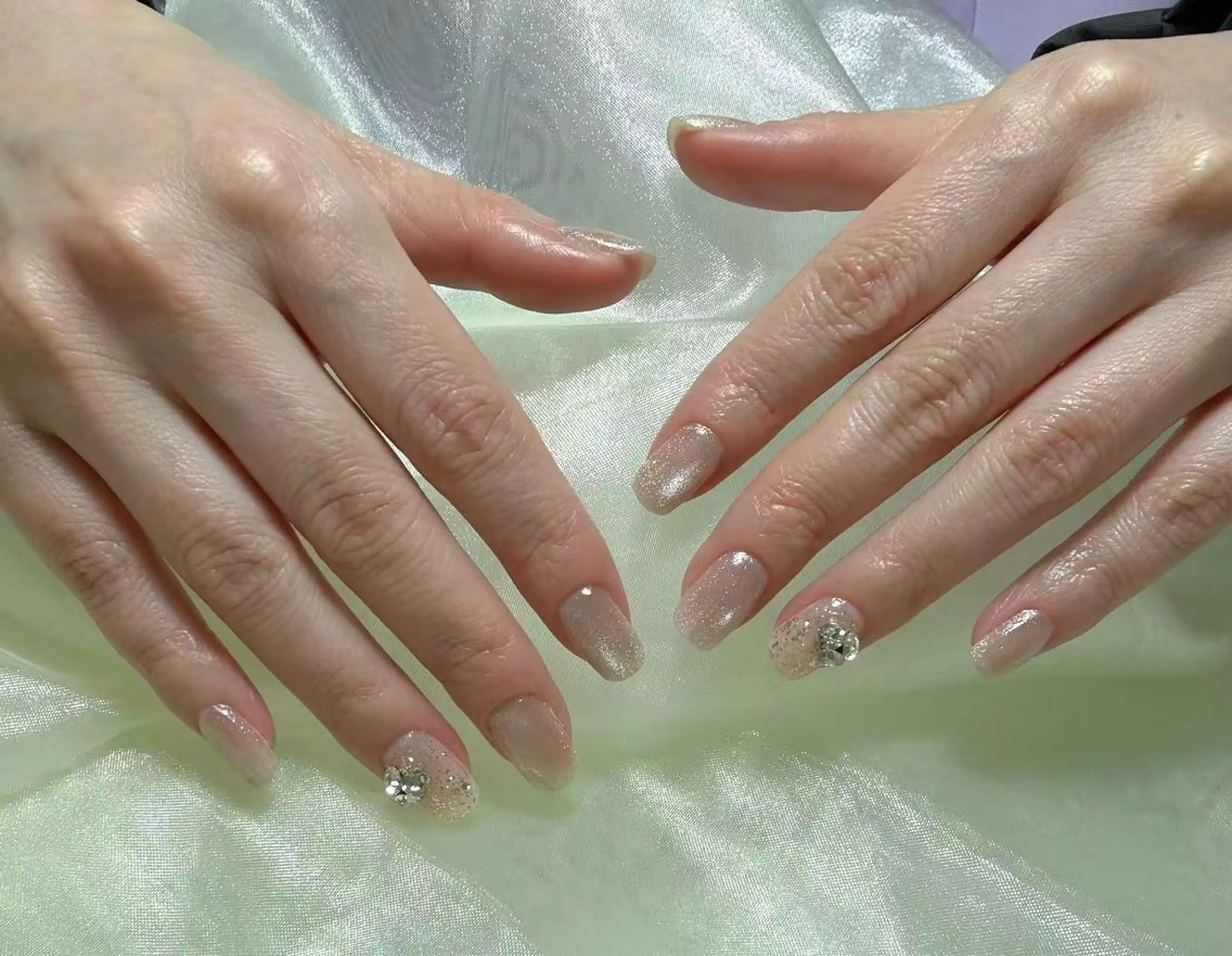 ネイル yiyiya _nail所属・蒼木 日葵のネイルデザイン