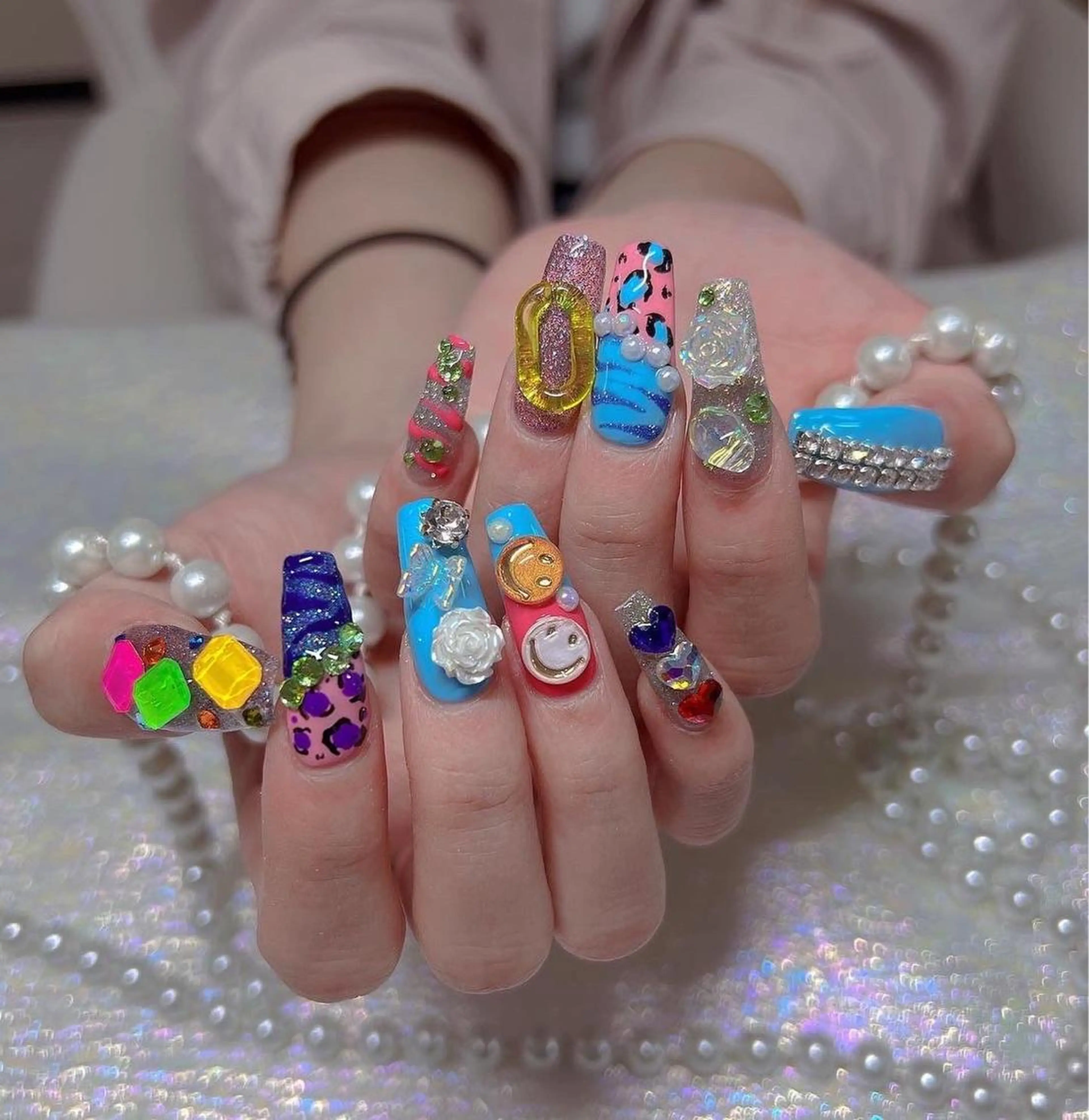 ネイル MOA NAIL所属・MoaNail🫶 Yoshiのネイルデザイン