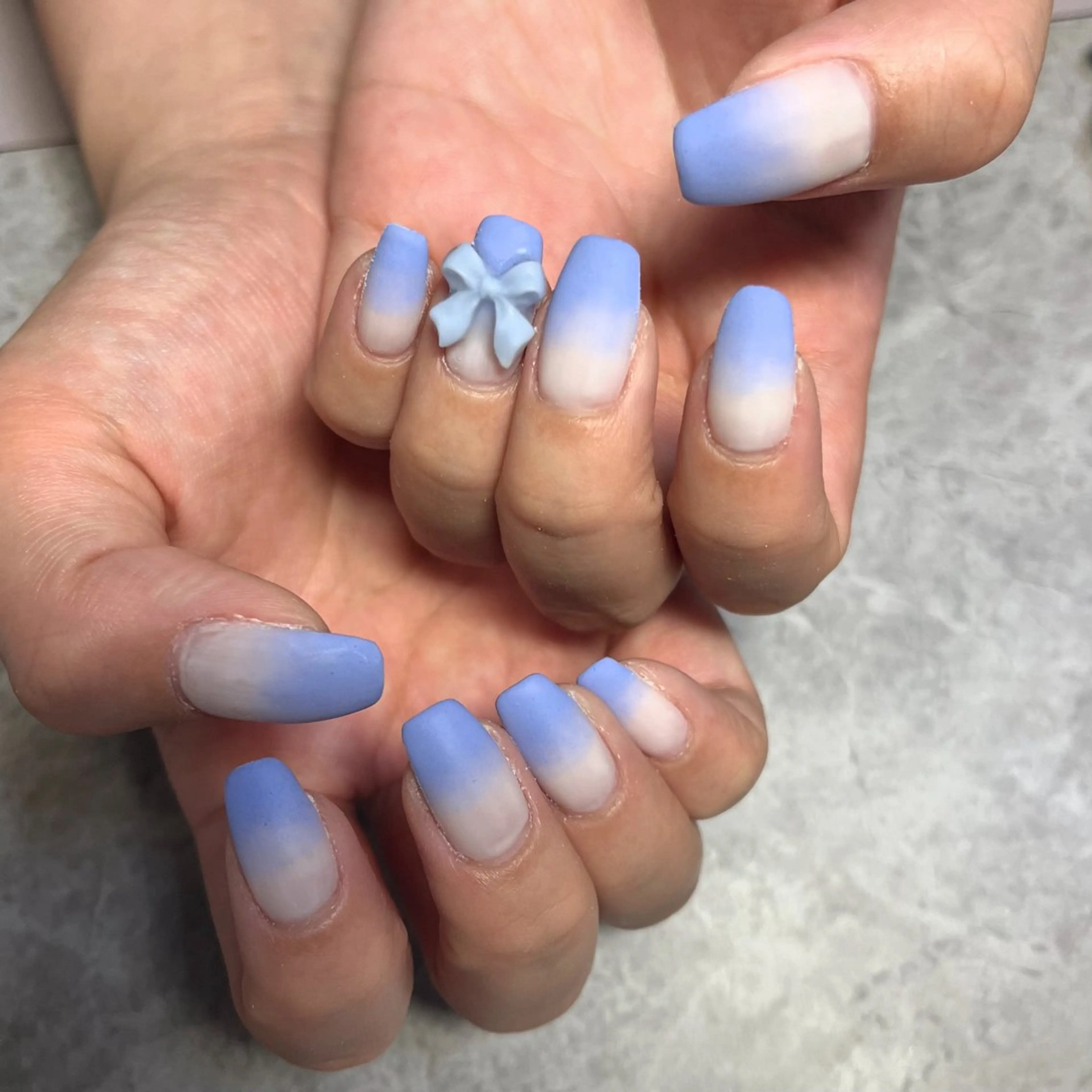 ネイル ガーリー マットネイル リボン Felice所属・ベテランネイル cnc  nailのネイルデザイン