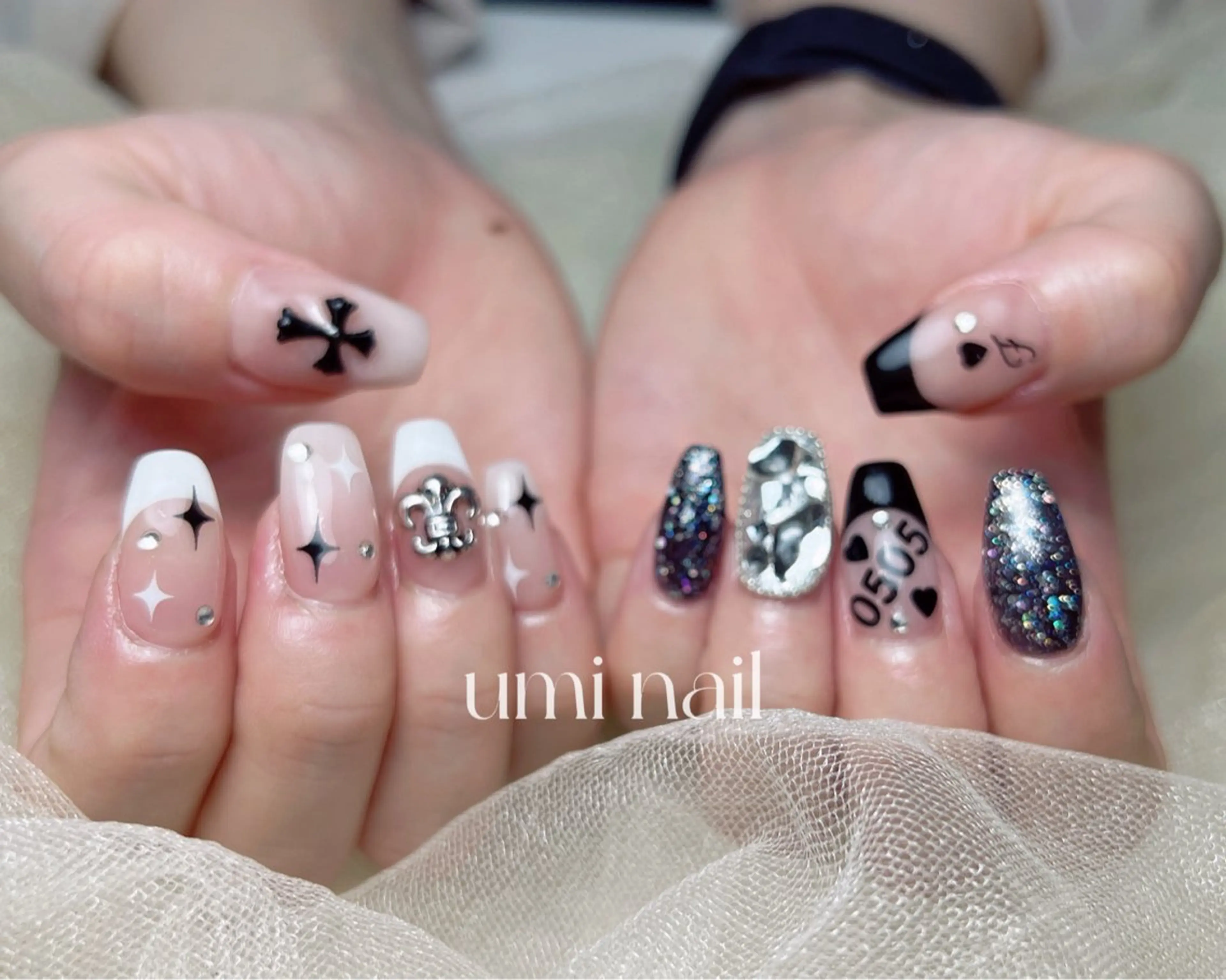 ネイル アートネイル フレンチネイル ジェルネイル グラデーション ミラーネイル ハンドネイル ハンドケア LUXE NAIL SALONのネイルデザイン
