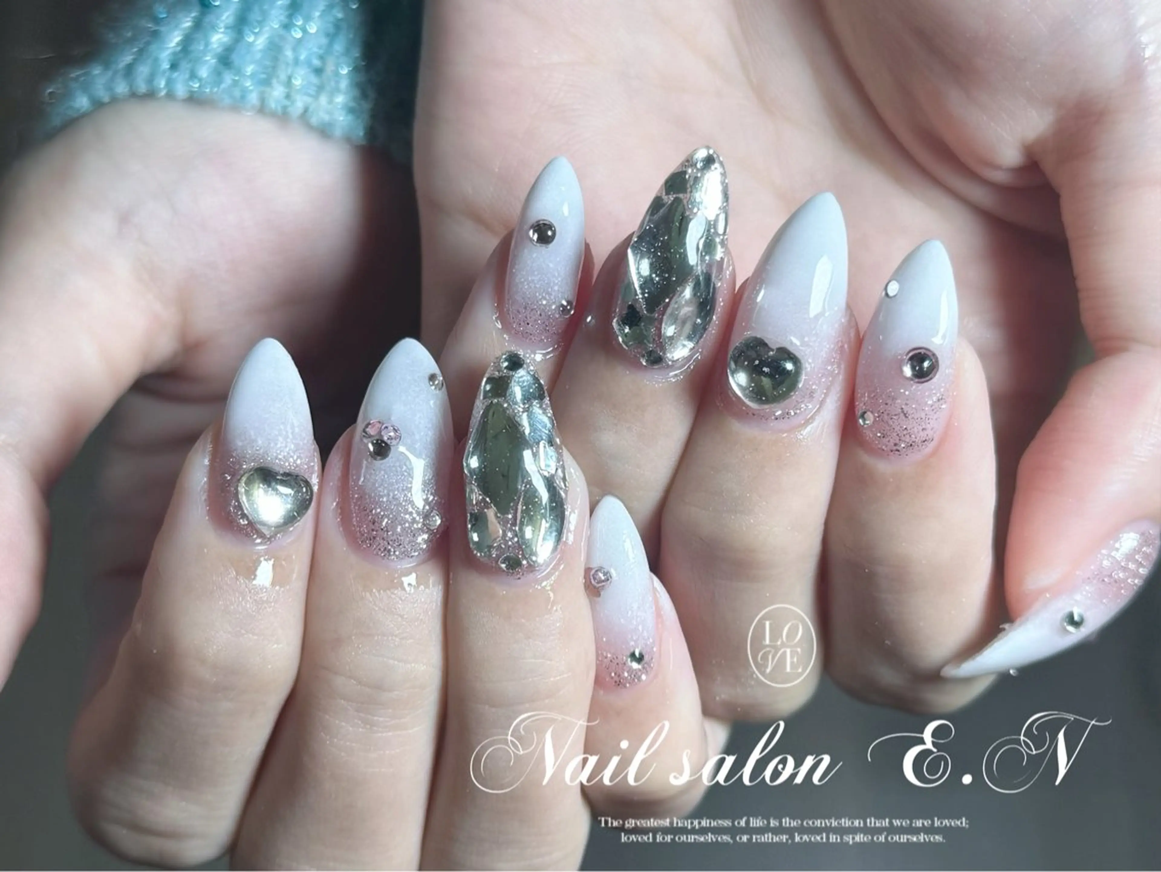 ネイル アートネイル オーロラネイル ブラウン クリアネイル フレンチネイル ハンドネイル E.N🦋 長さ出し/持ち込みのネイルデザイン