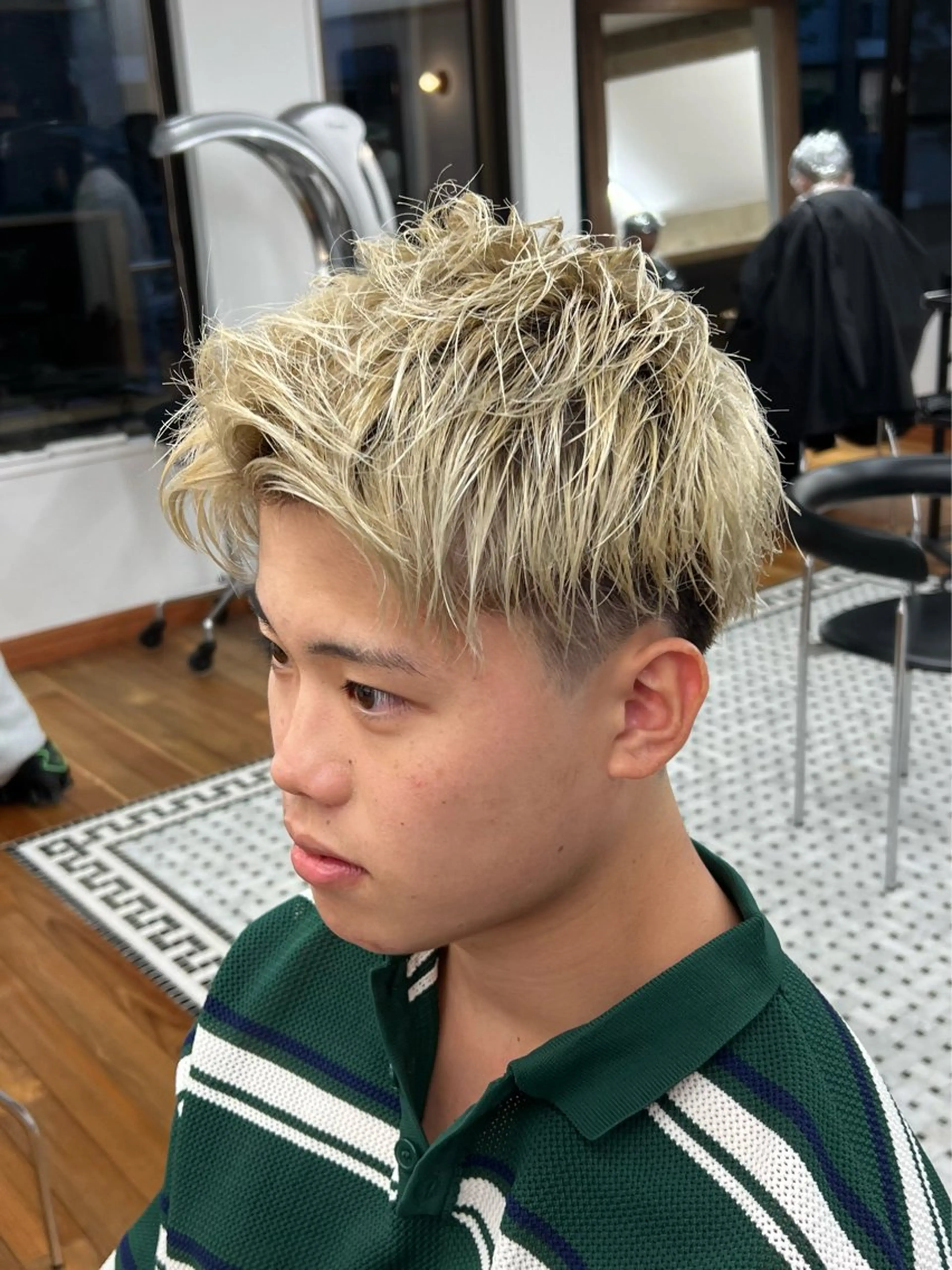 ショート メンズ カット メンズカット✂️ スキンフェード伊藤陸のヘアスタイル