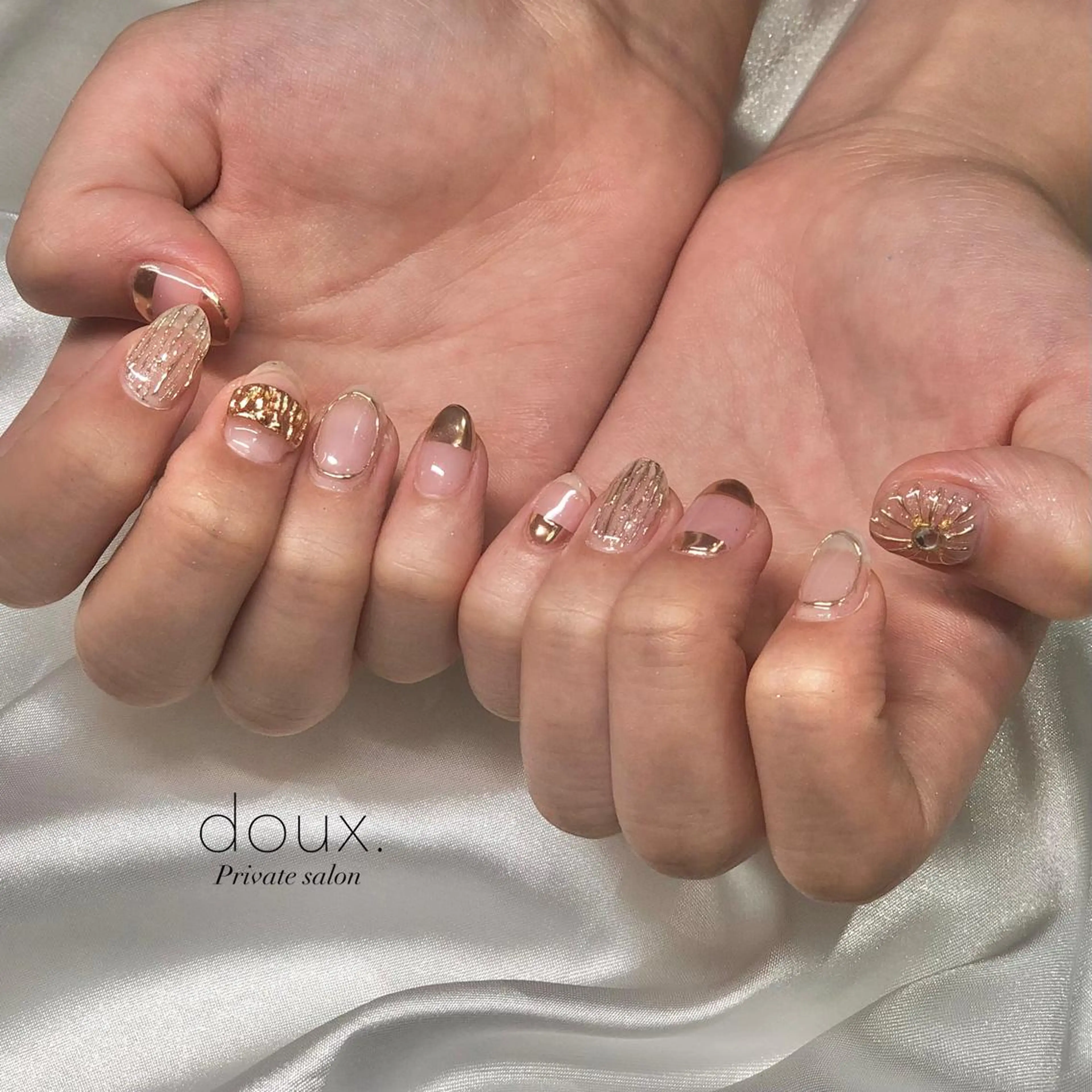 ネイル アートネイル ゴージャス ミラーネイル doux. nailのネイルデザイン