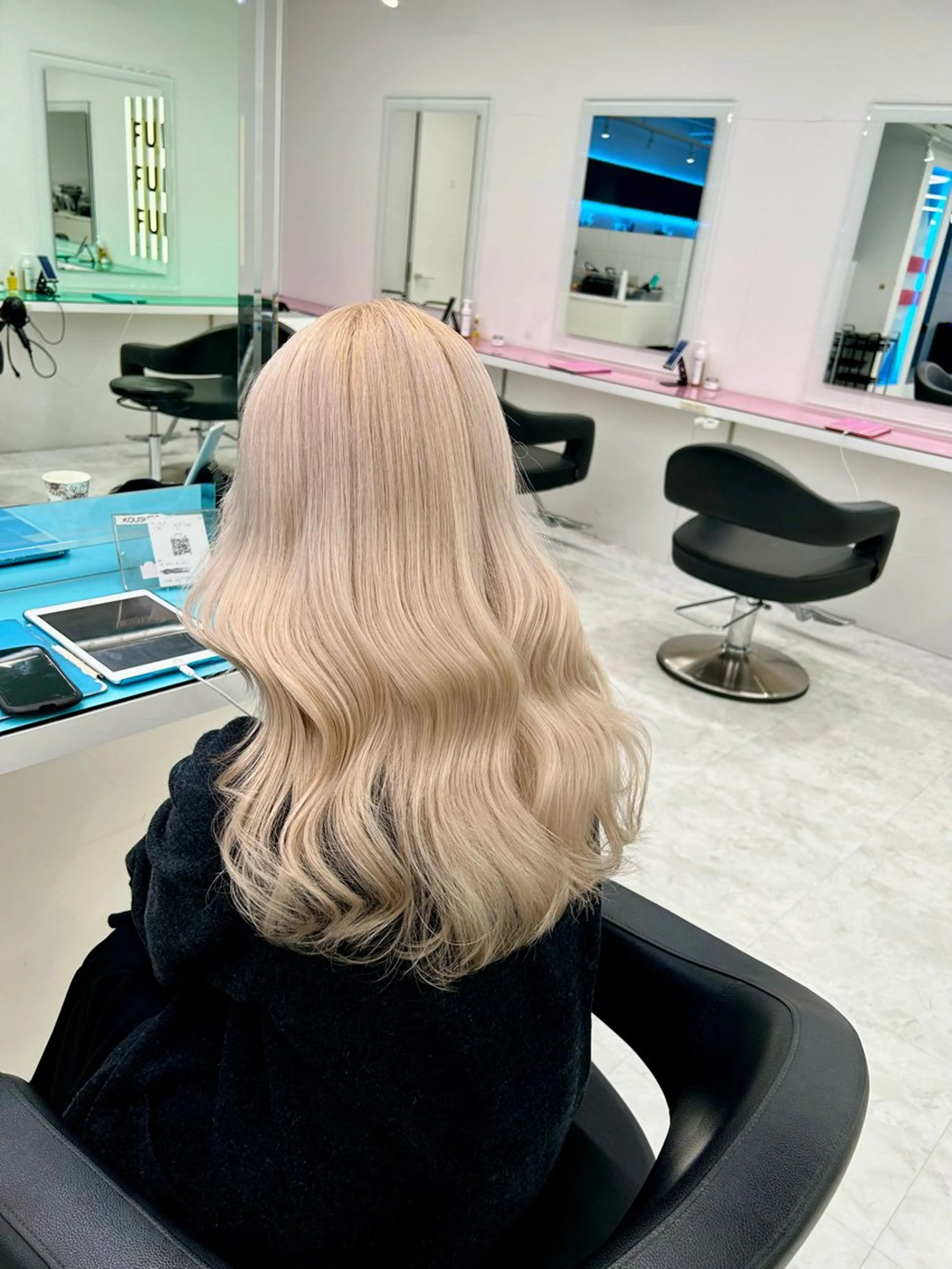 ロング カラー ヘアアレンジ トレンドモテカラー 🩷色落ちまで可愛くのヘアスタイル