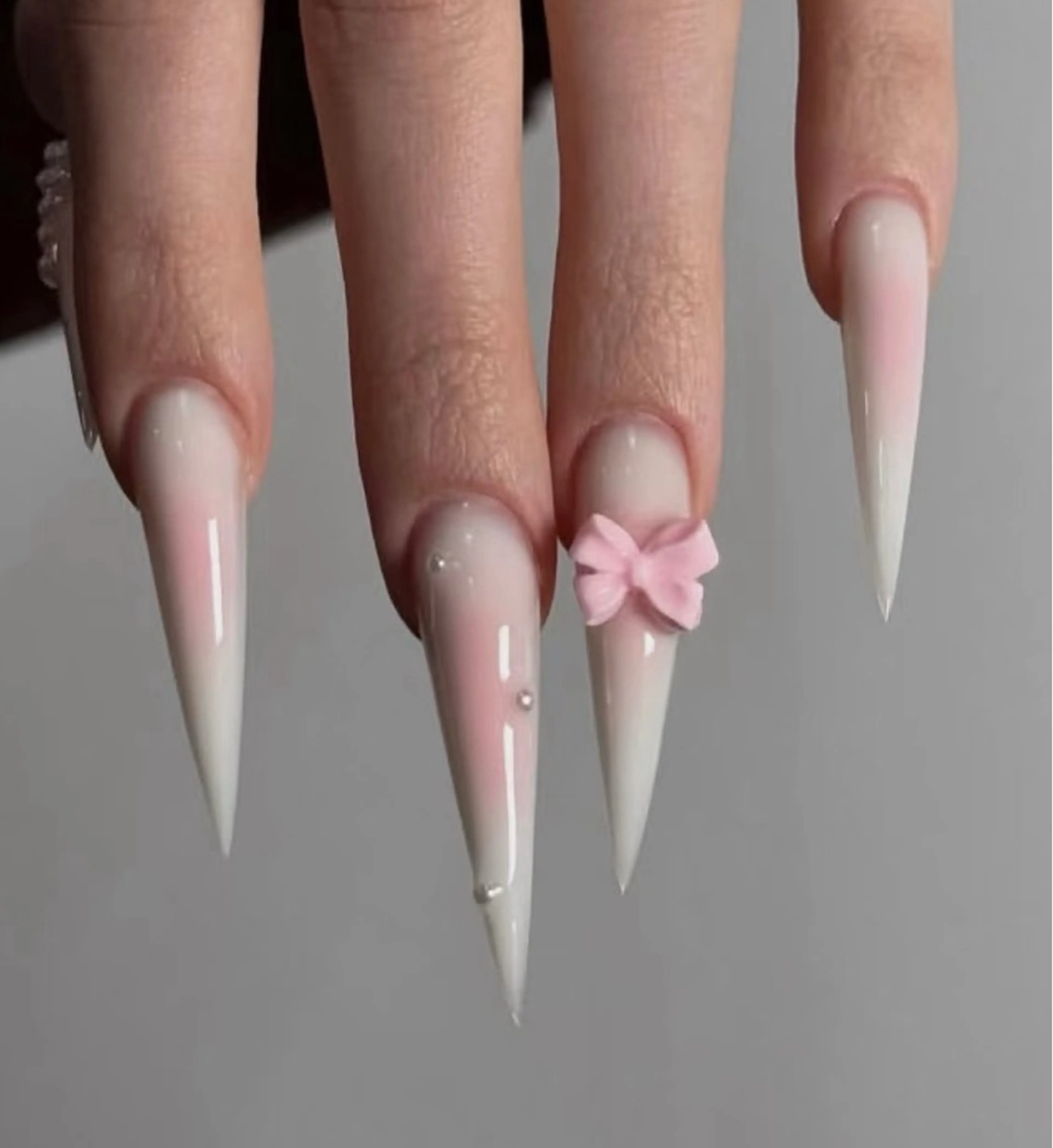 ネイル オーロラネイル フラワーネイル フットネイル フレンチネイル ジェルネイル ハンドネイル 長さだし専門 ありさのネイルデザイン