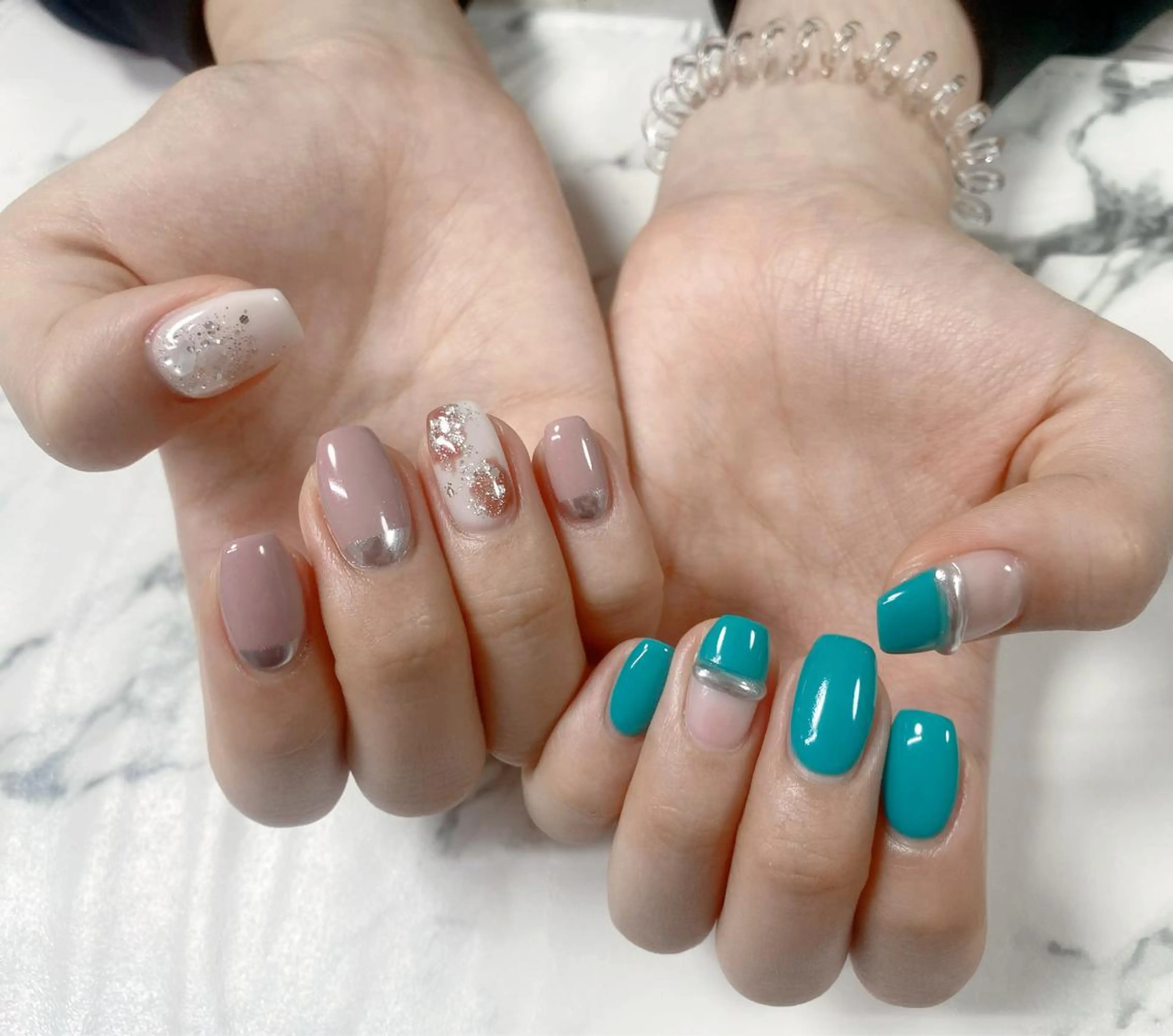 ロング カラー ネイル Q Free nailsのネイルデザイン
