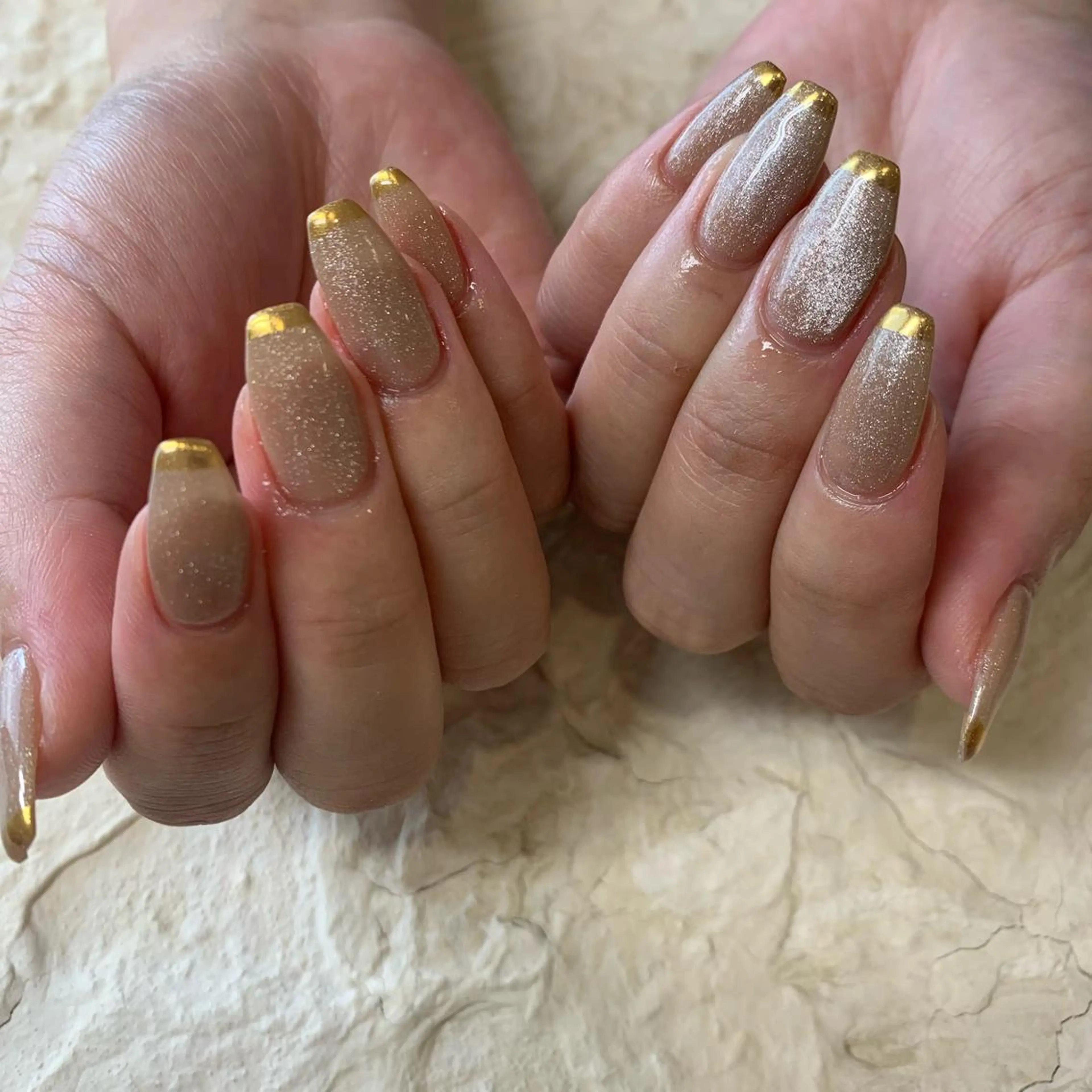 ネイル フレンチネイル マグネットネイル ミラーネイル ハンドネイル 佐藤 穂乃香のネイルデザイン