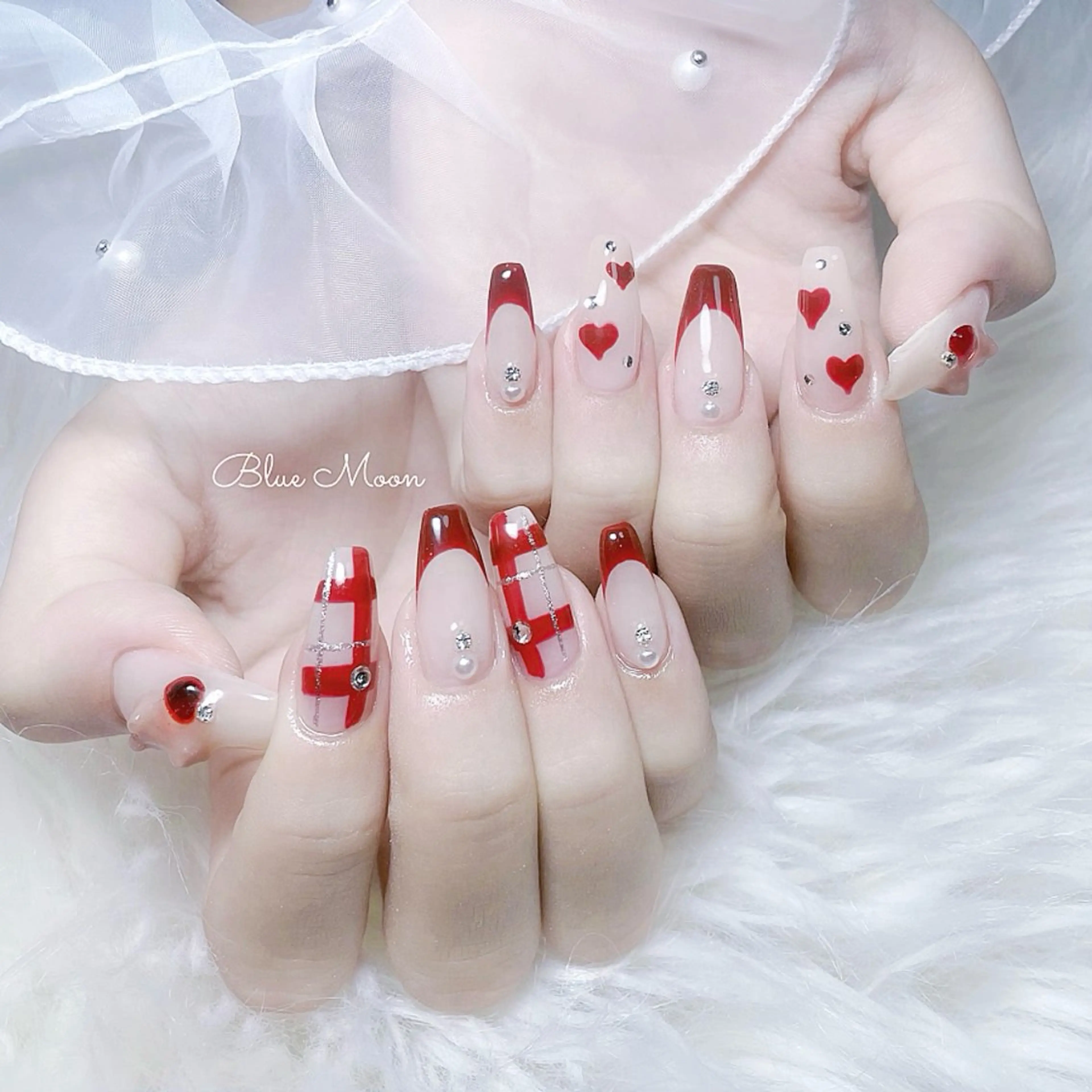 ネイル ハンドネイル フットネイル ハンドケア nail salon Blue Moonのネイルデザイン