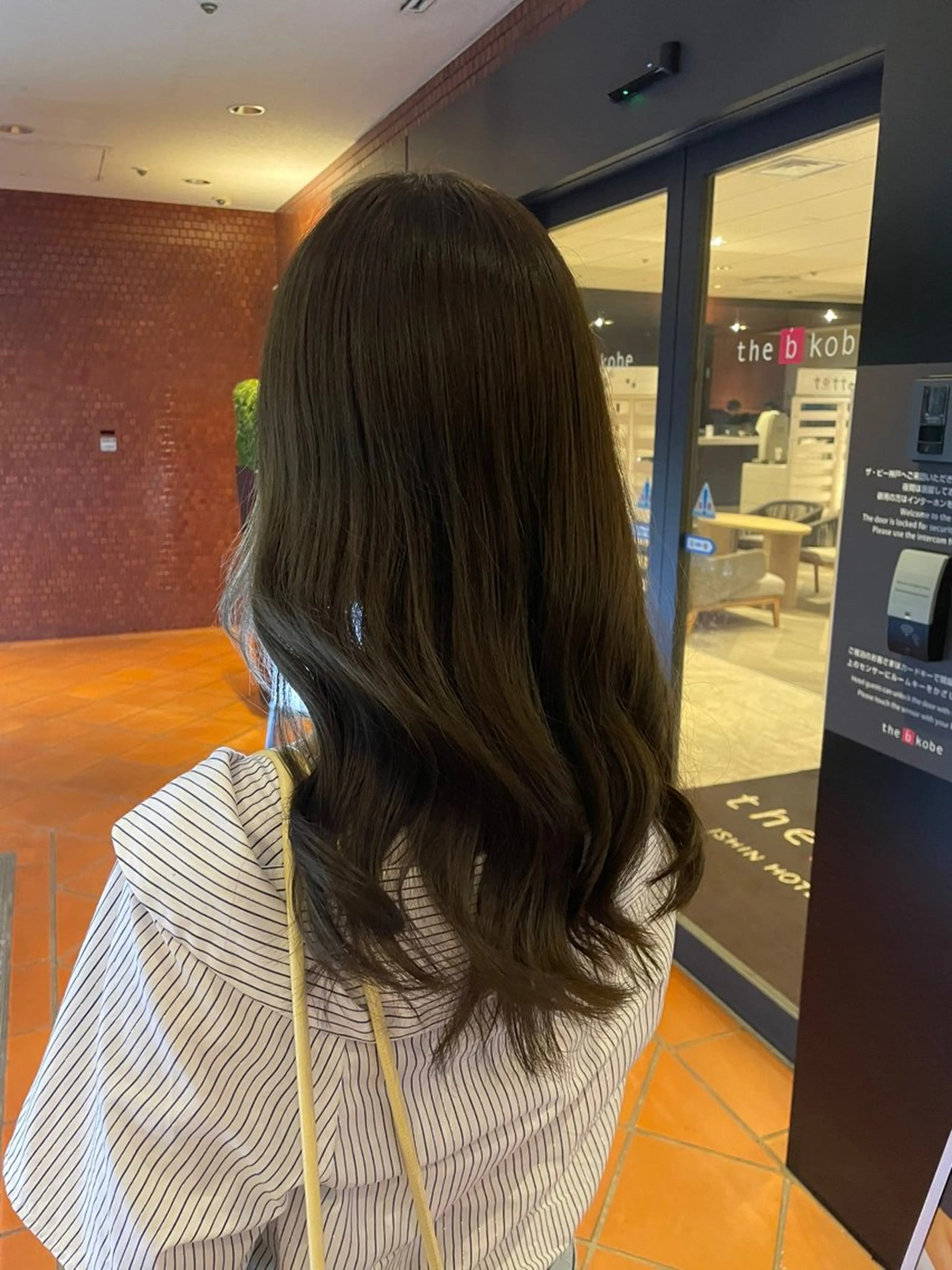 ロング ヘアカラー トリートメント 奥野碧🌈艶髪 /ダメージレスカラーのヘアスタイル