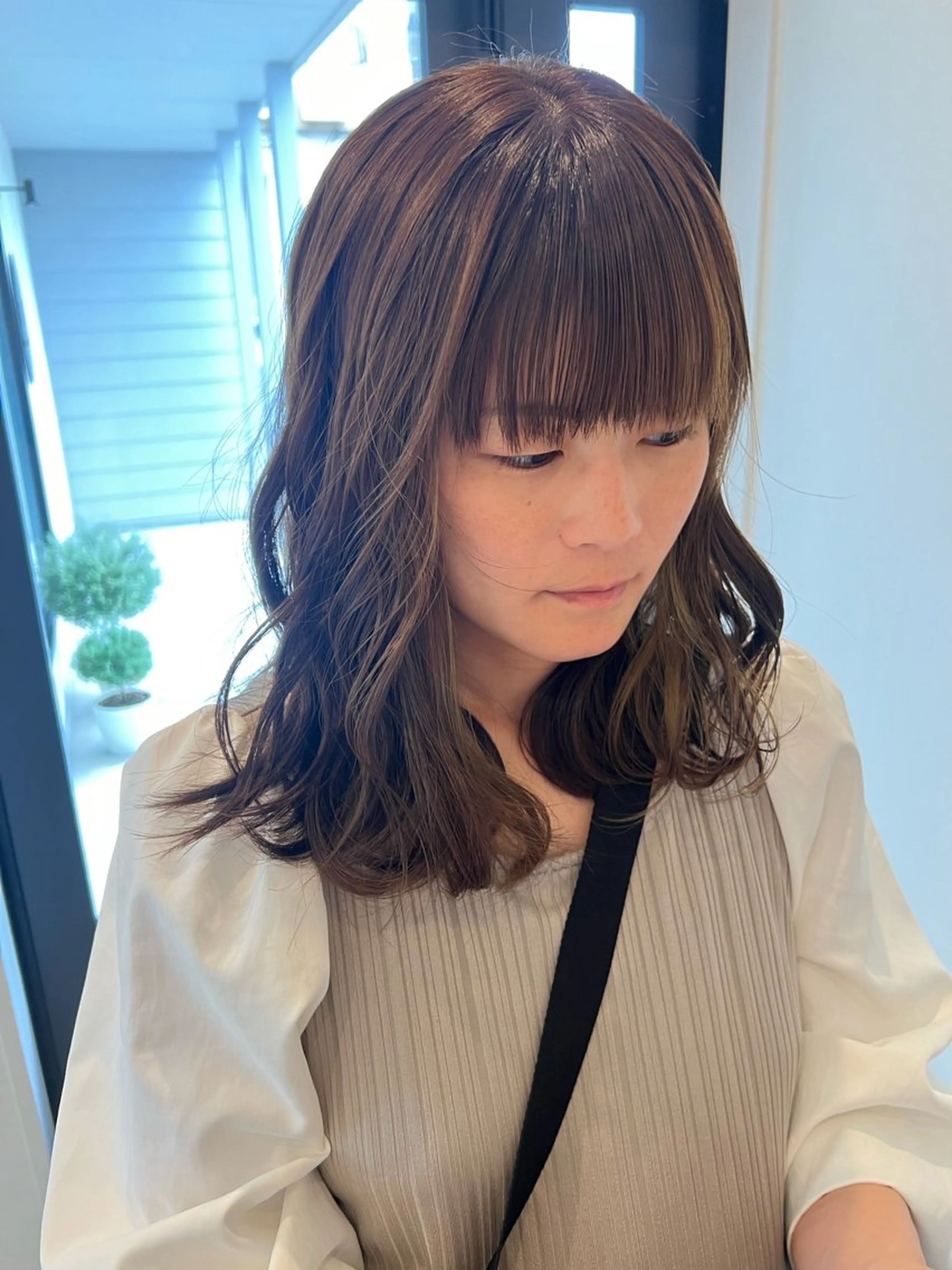 カラー tonari所属・tonari MICHIKAのヘアスタイル