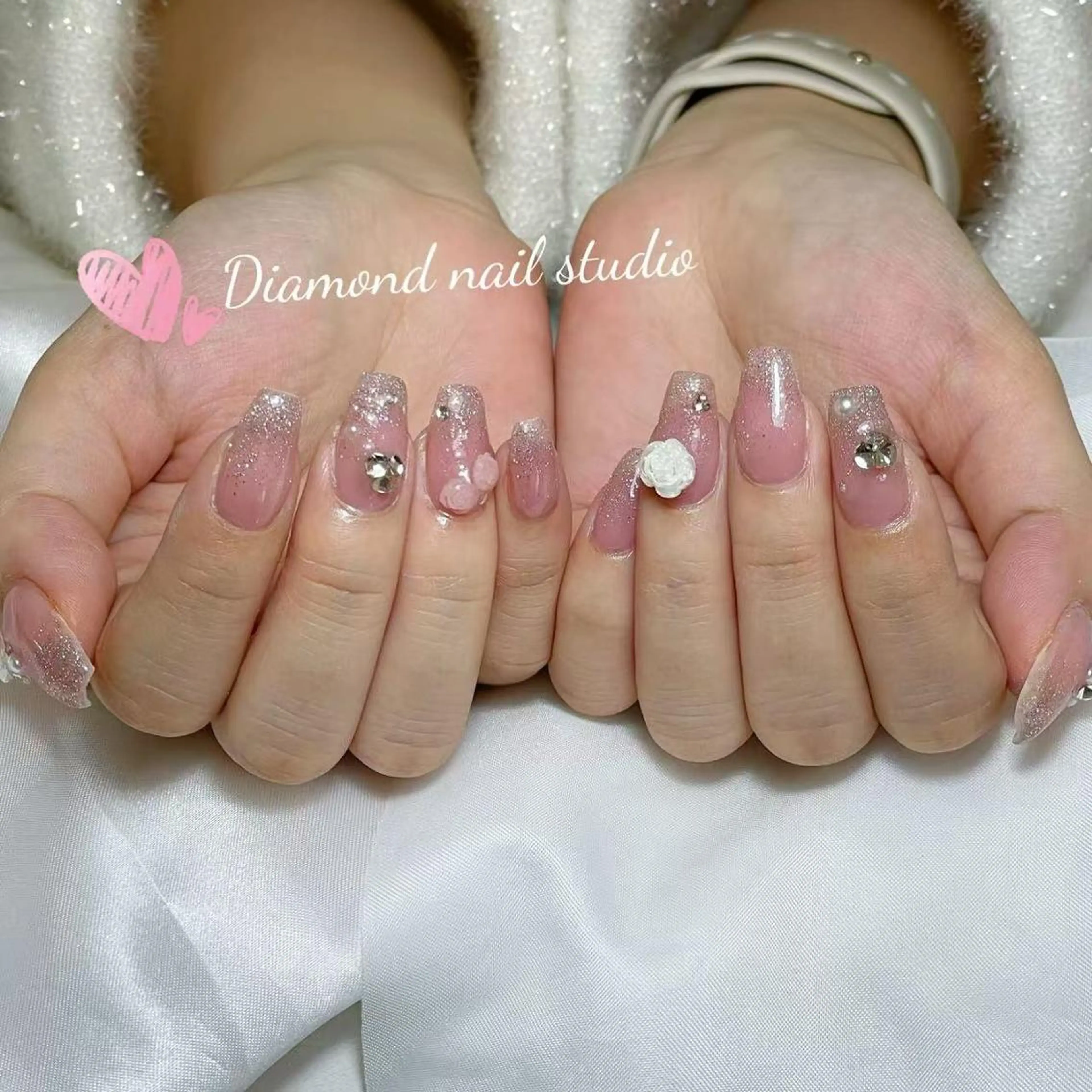 ネイル アートネイル オーロラネイル フラッシュネイル ガーリー キラキラネイル ハンドネイル Diamond NAIL💝のネイルデザイン