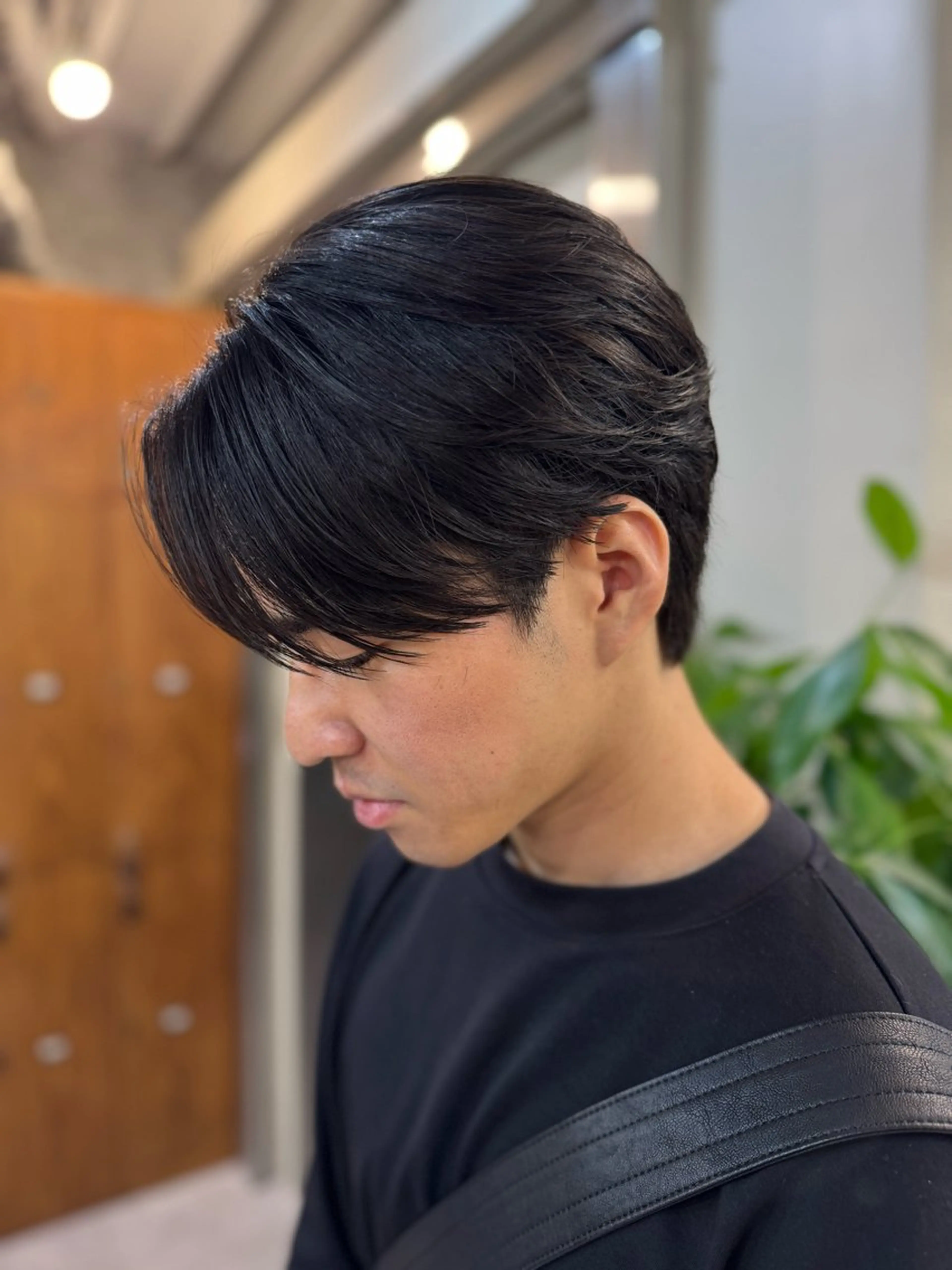 ショート パーマ メンズ カット 縮毛矯正 メンズ職人/センター パート/富沢真斗のヘアスタイル