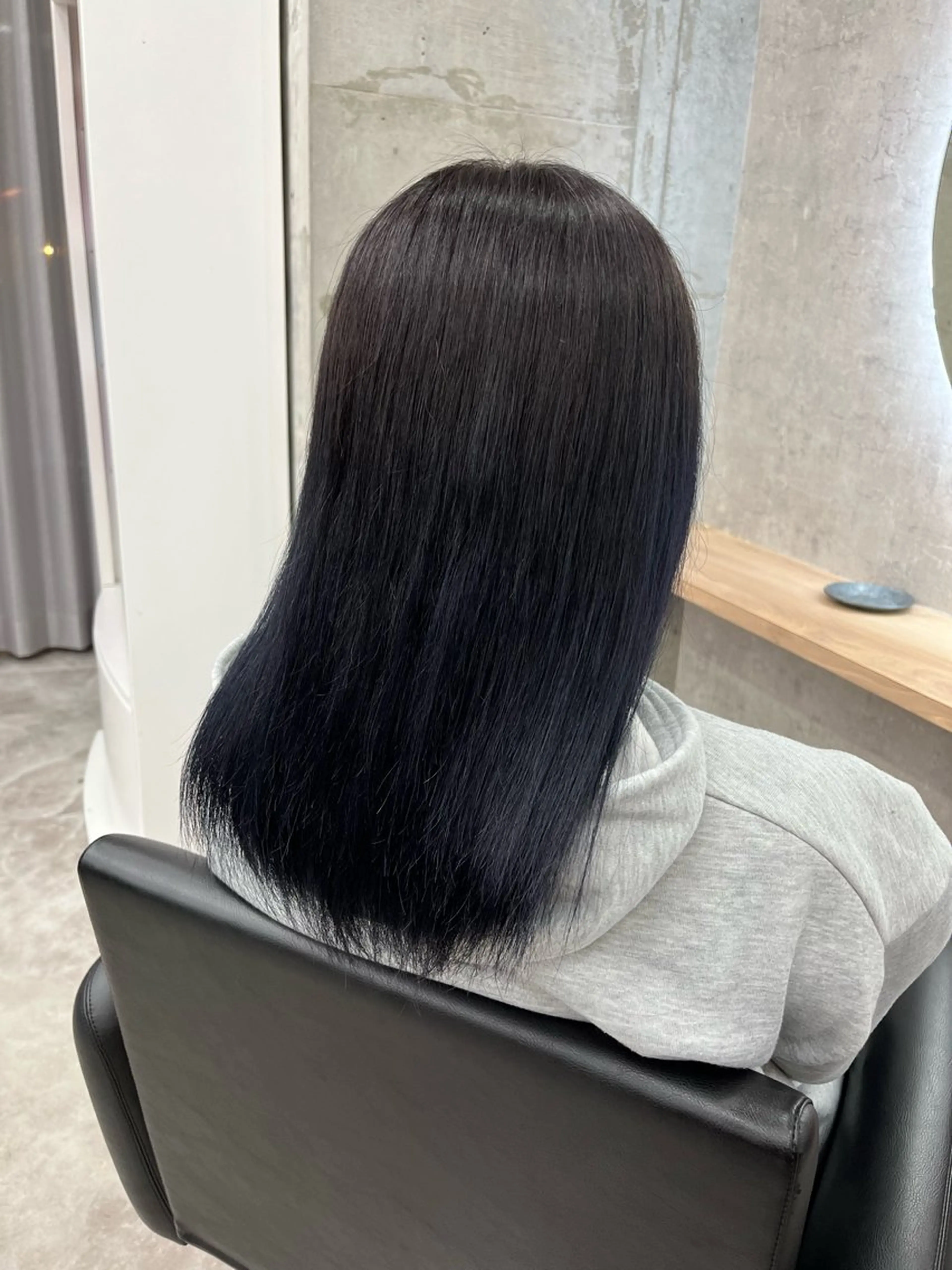 セミロング ヘアカラー トリートメント 奥野碧🌈艶髪 /ダメージレスカラーのヘアスタイル