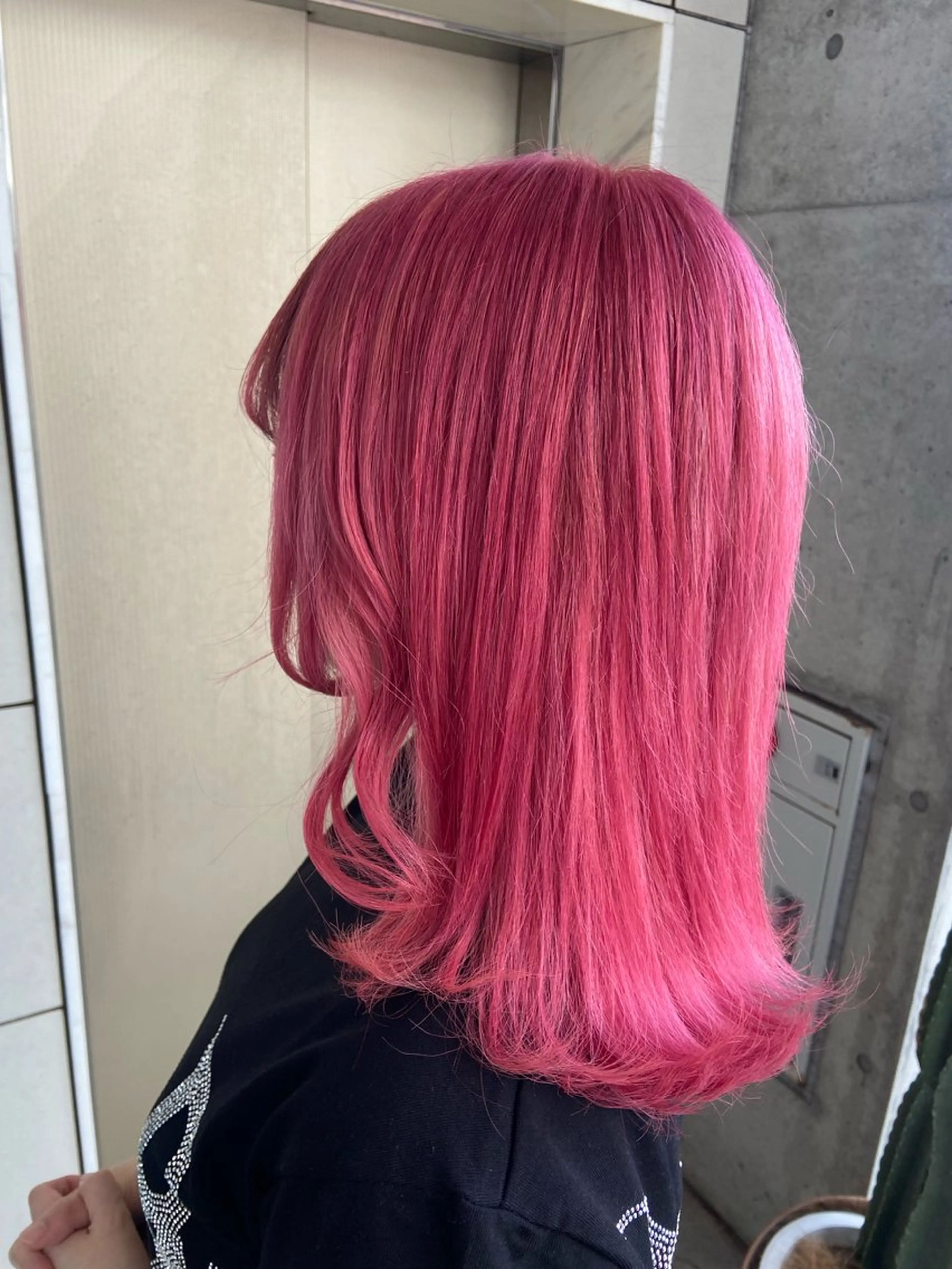 ミディアム カラー ピンクカラー ヘアカラー トリートメント 🧸プルエクステ❤︎ ネイルKAO🧸のヘアスタイル