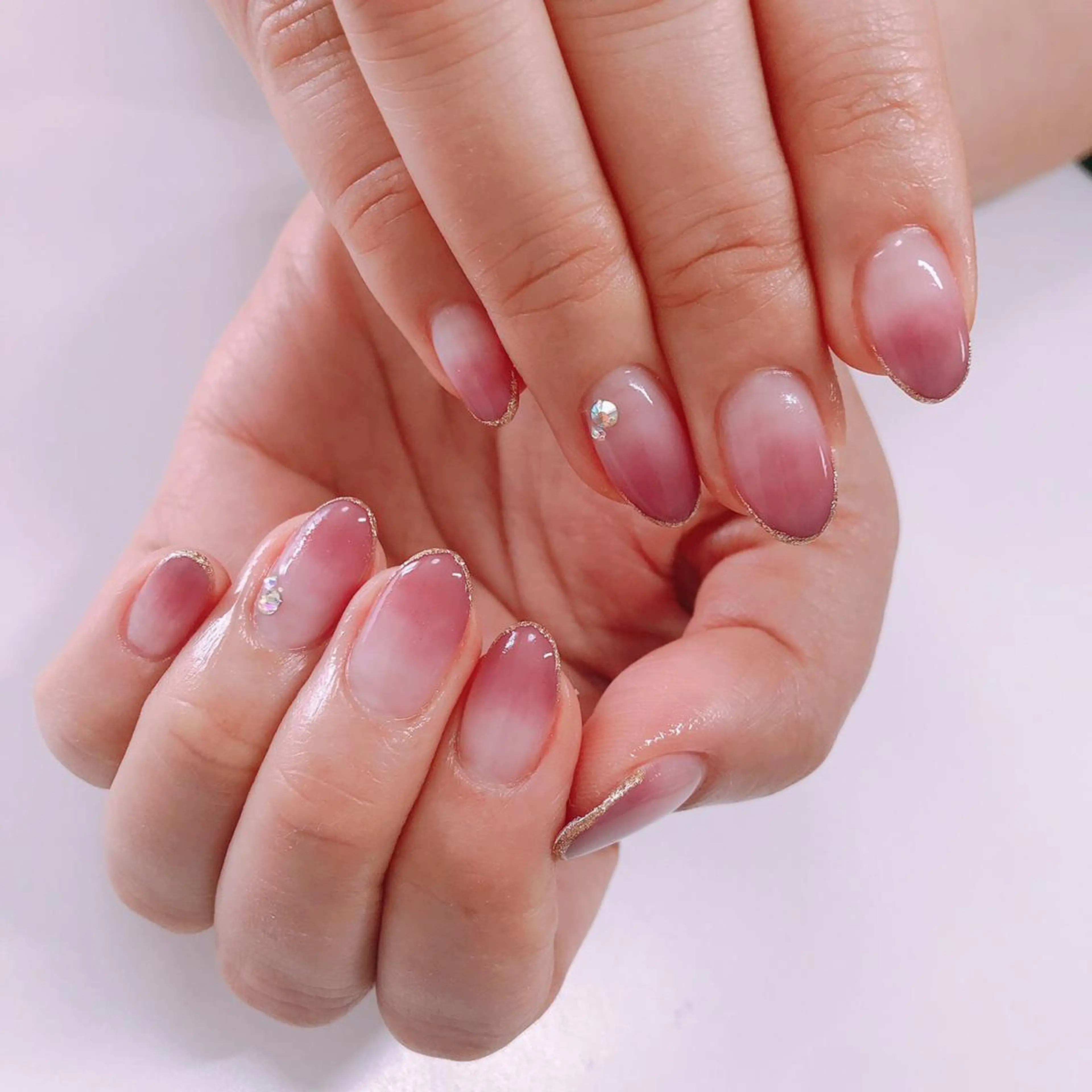 ネイル アートネイル 長さ出し フットネイル グリーン ニュアンスネイル Lily Roseスタッフ一同のマツエク・マツパデザイン