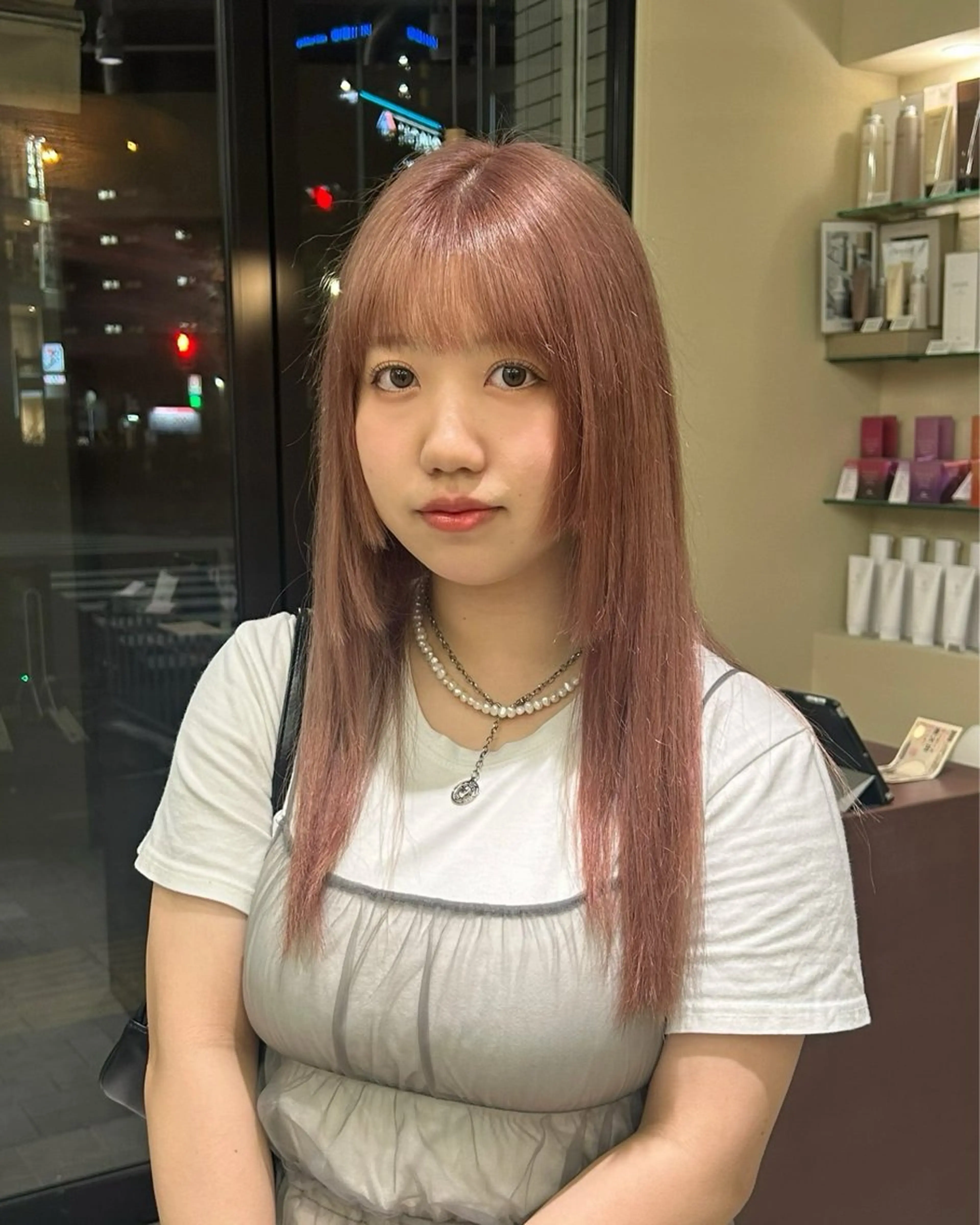 ロング カラー 寺澤 花梨のヘアスタイル