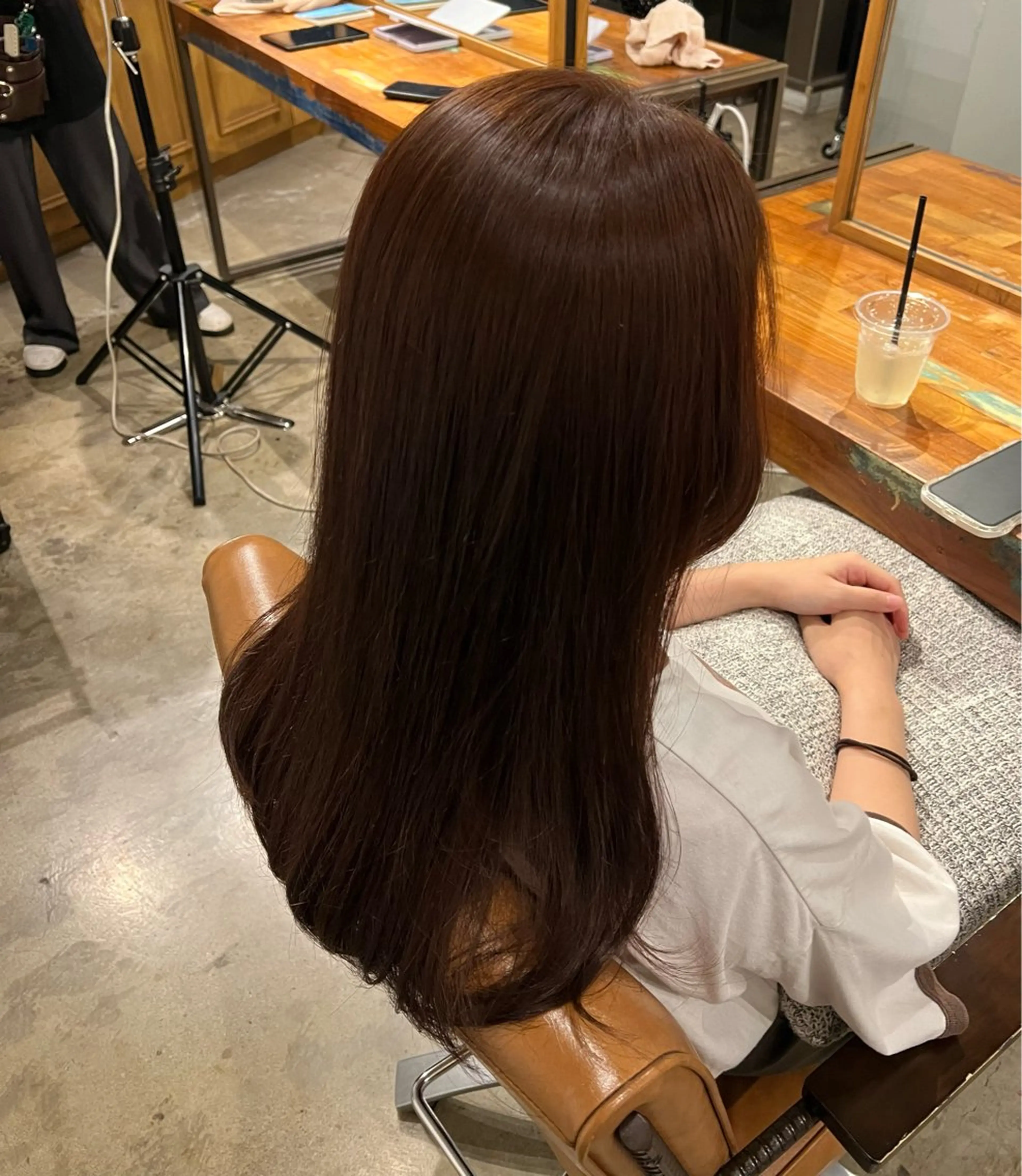 ロング オレンジブラウン AmiLi HONOKAのヘアスタイル