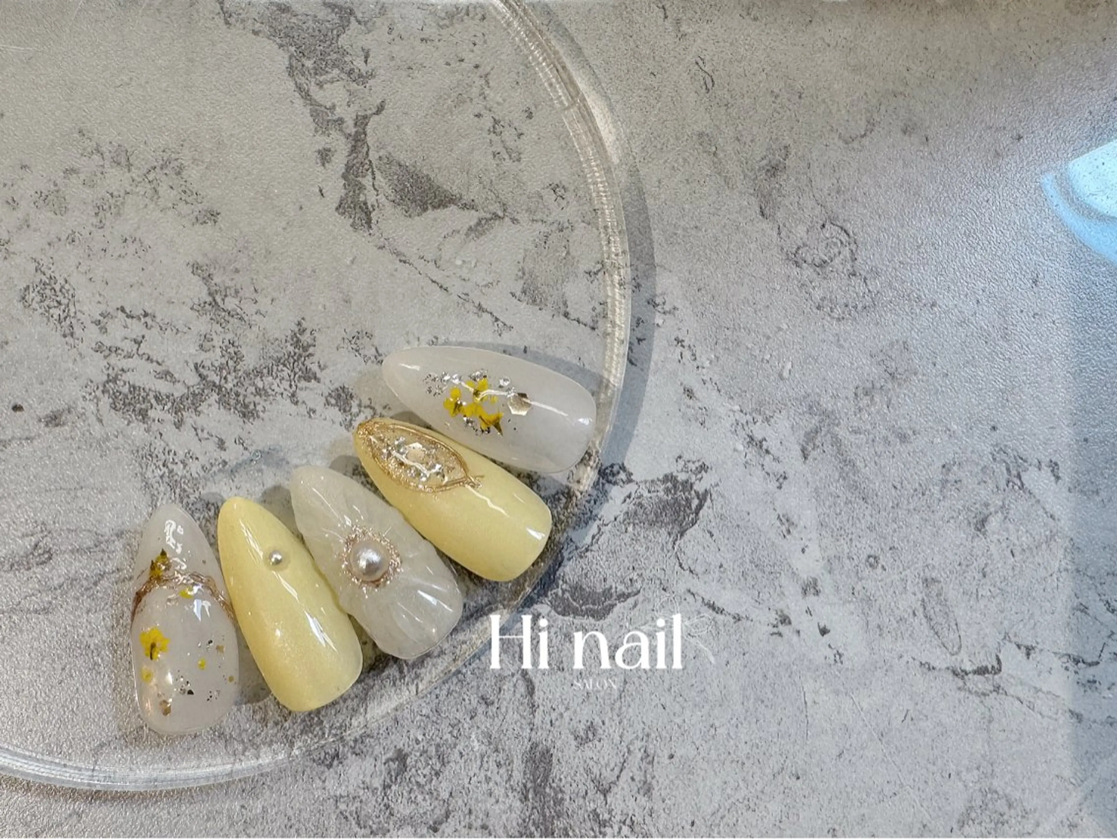 ネイル オーロラネイル フラッシュネイル フレンチネイル ジェルネイル ラメ(グリッター) Hi nail 【ハイネイル】池袋のネイルデザイン