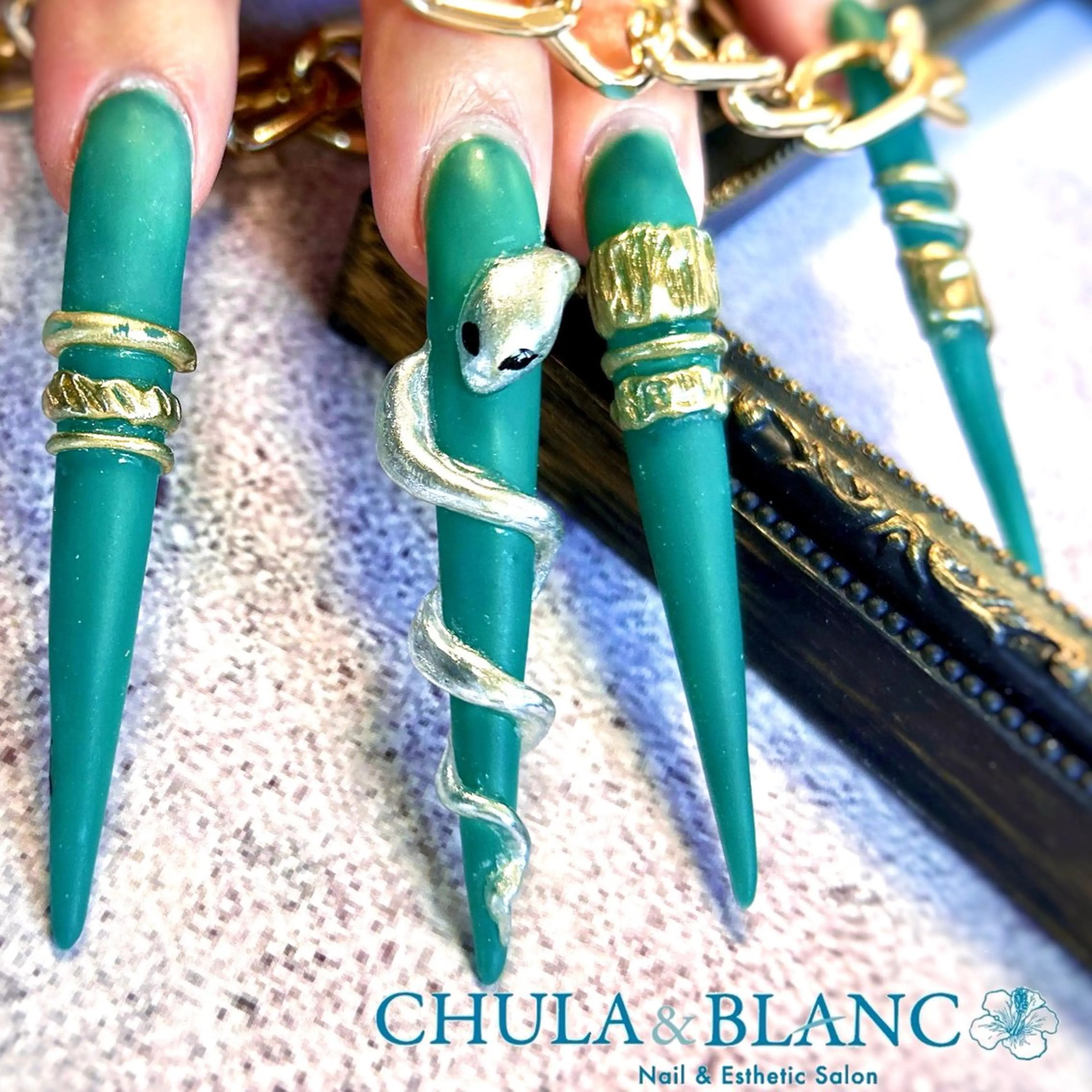 ネイル CHULA& BLANCのネイルデザイン