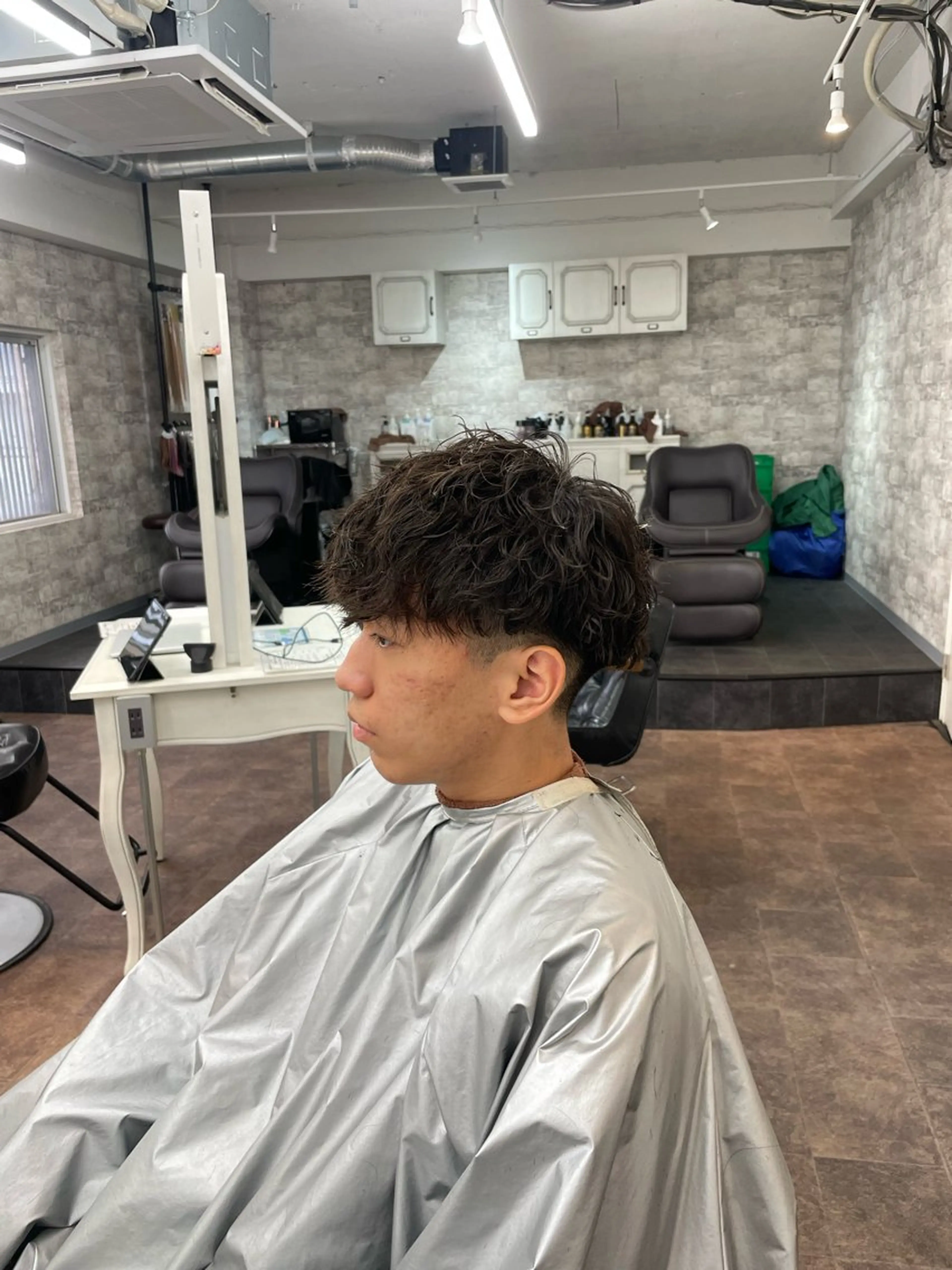 メンズ カット パーマ フェードパーマ 新倉幸之助のヘアスタイル