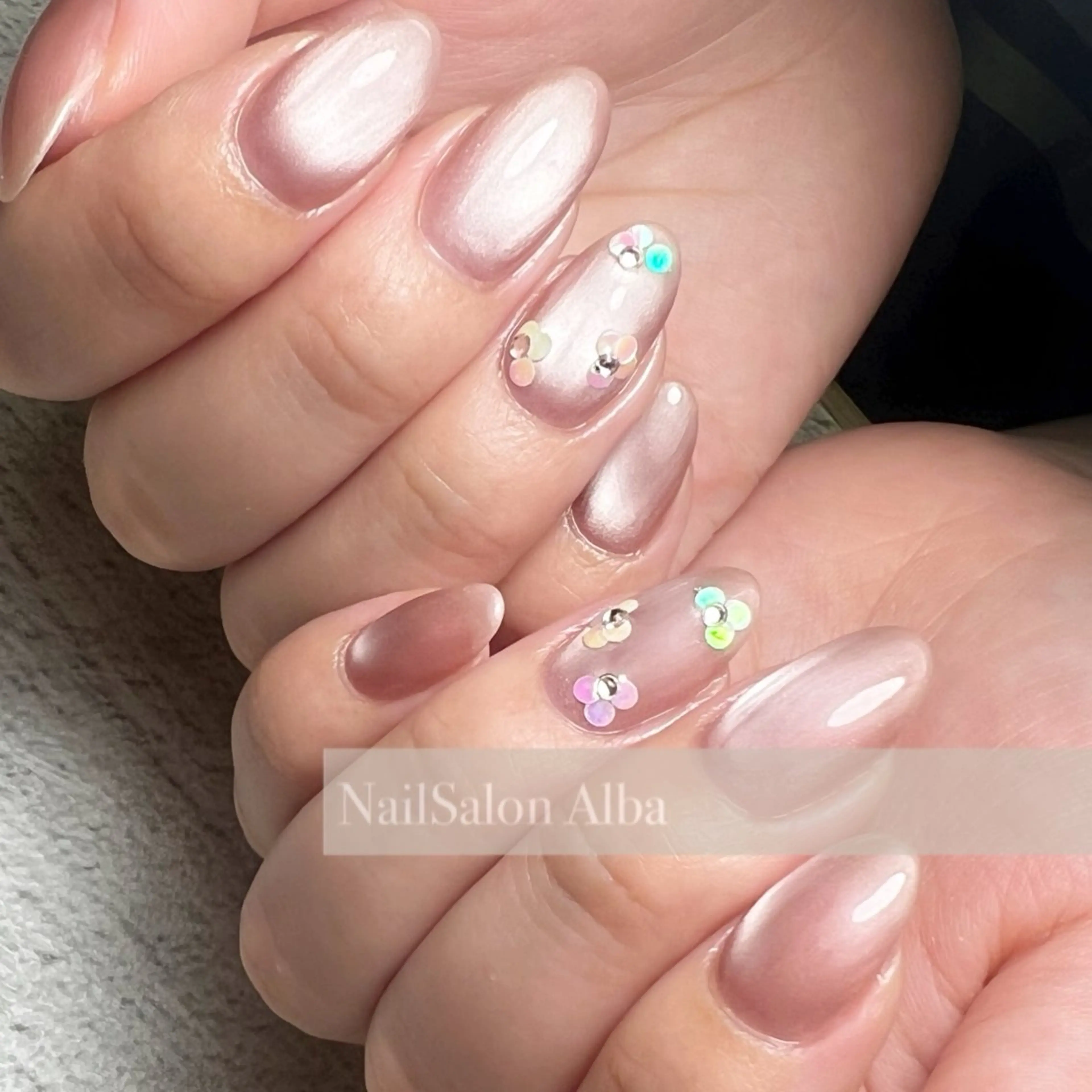 ネイル マグネットネイル マグネットワンカラー ワンカラーネイル NailSalon Alba所属・Alba ASAMIのネイルデザイン