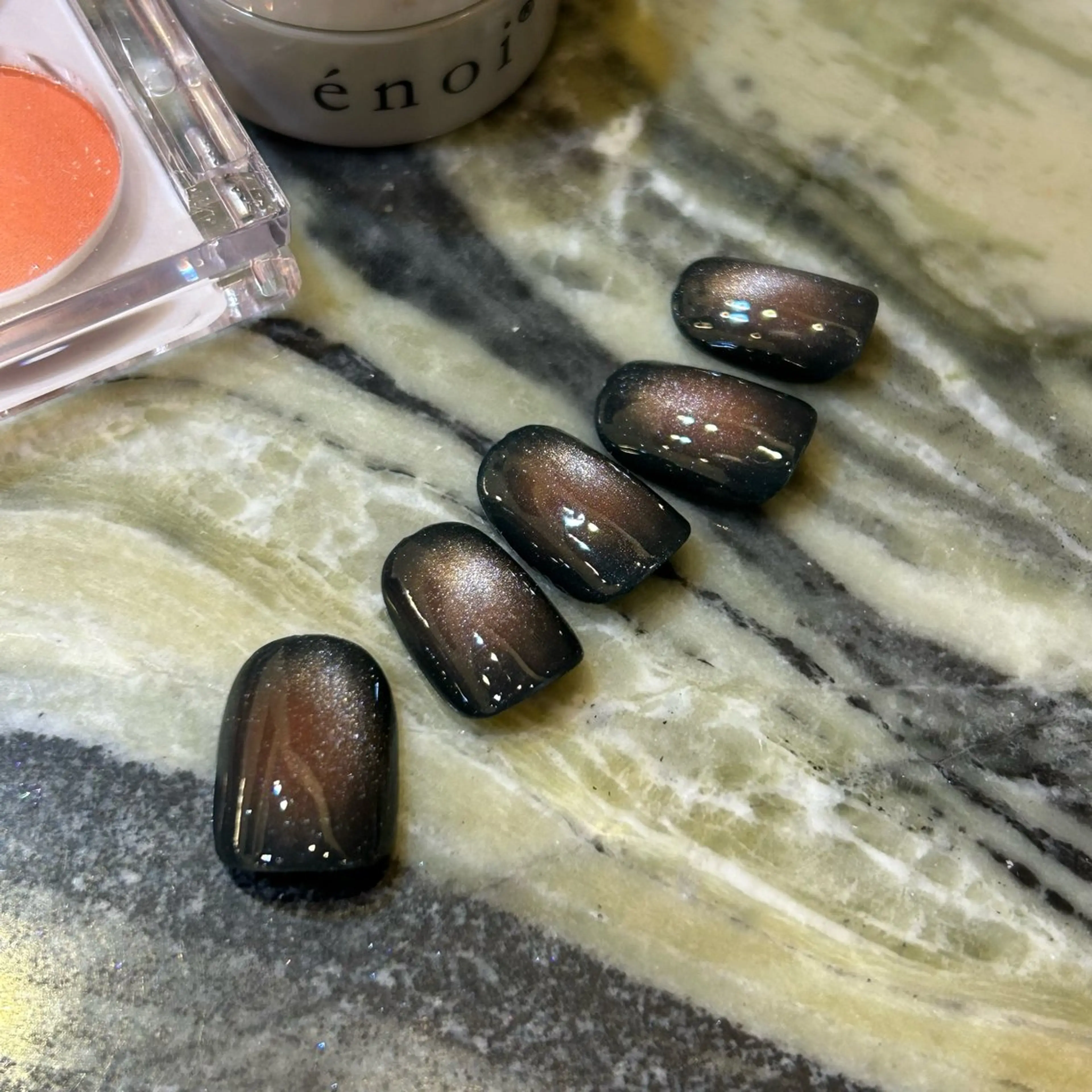 ネイル マグネットネイル ハンドネイル Yumi 広尾|恵比寿ネイルのネイルデザイン